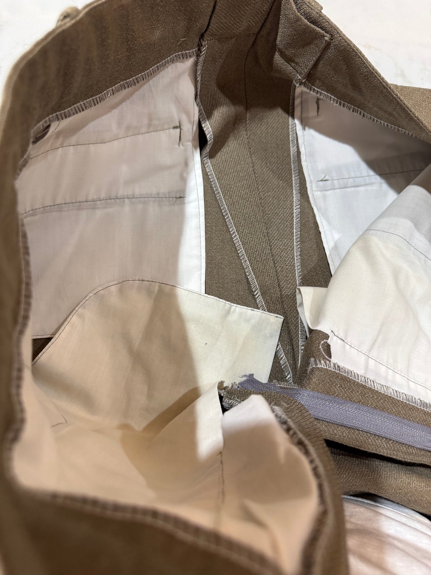 Vintage Bespoke beige pleated pants - size M