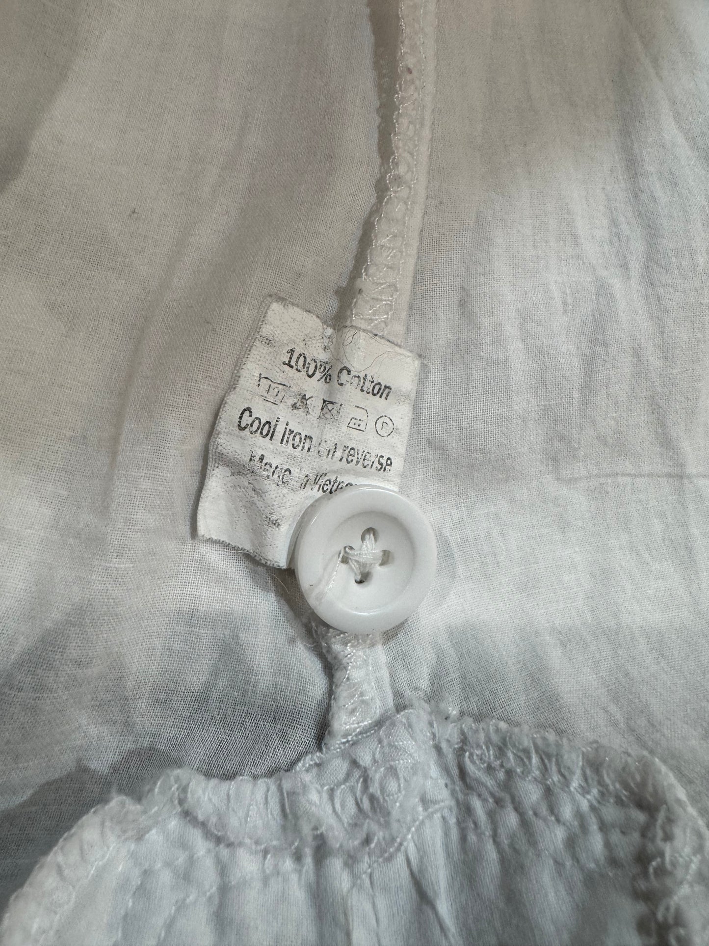 Link White Sleeveless Top - size XS