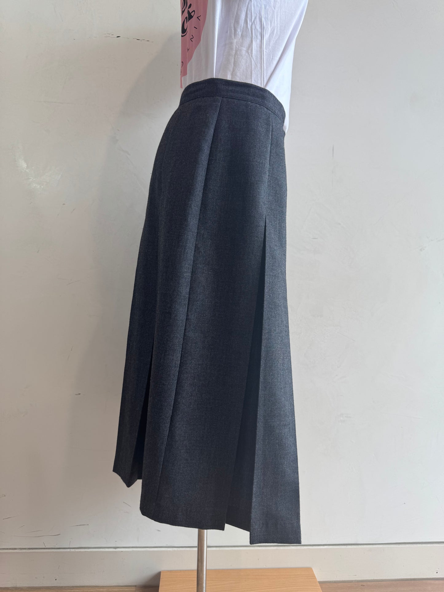 Vintage Aywon grey skirt - size L