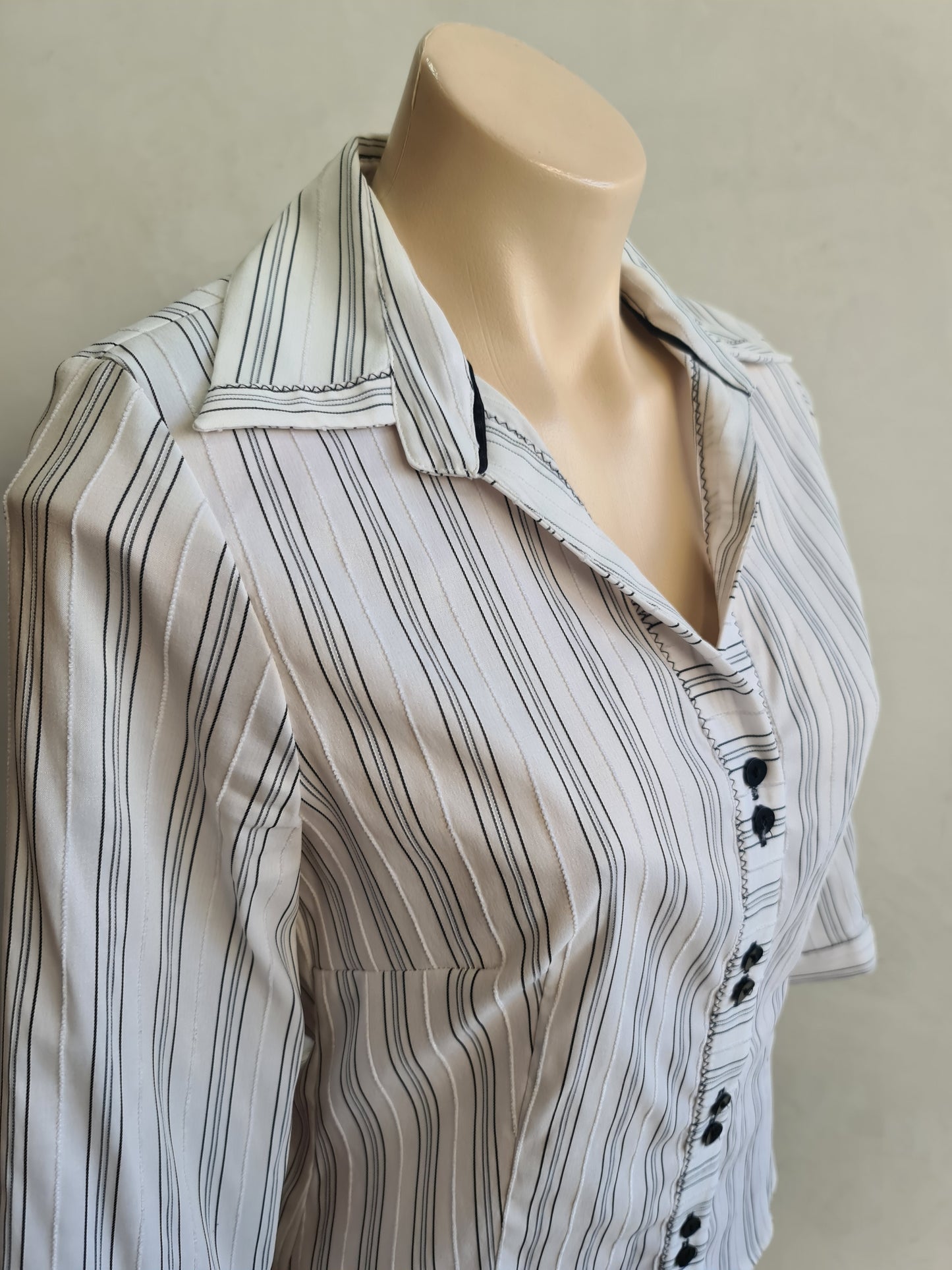 Anthea Crawford White with Black Stripe shirt - size 10