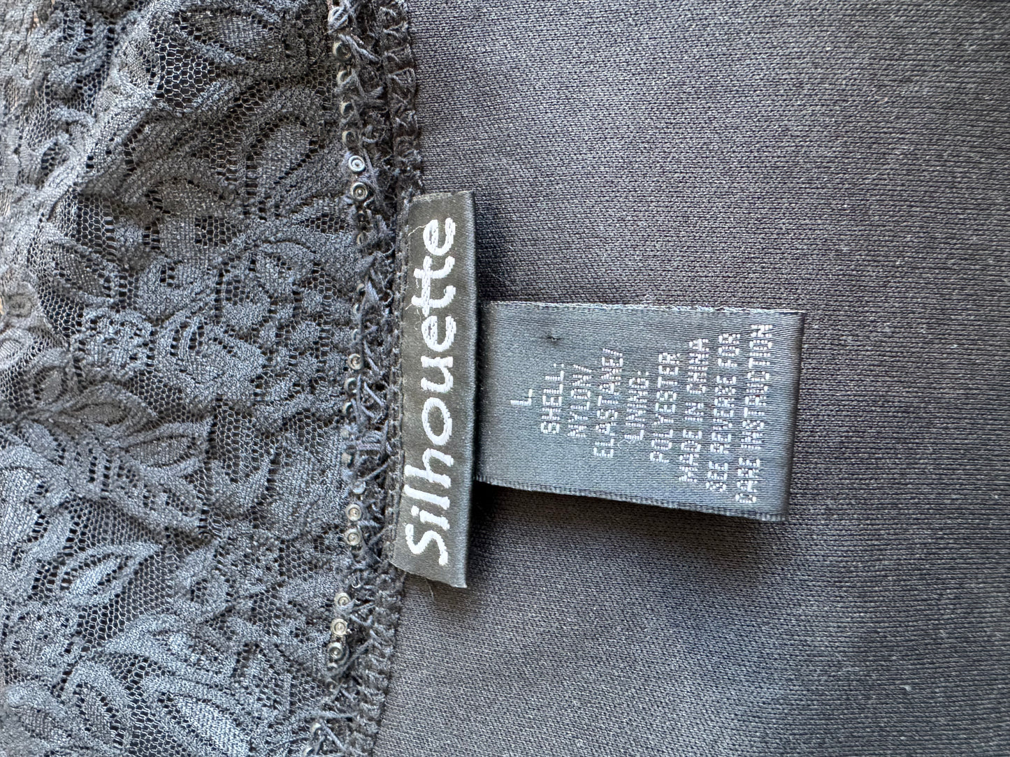 Vintage Silhouette lace top - size L