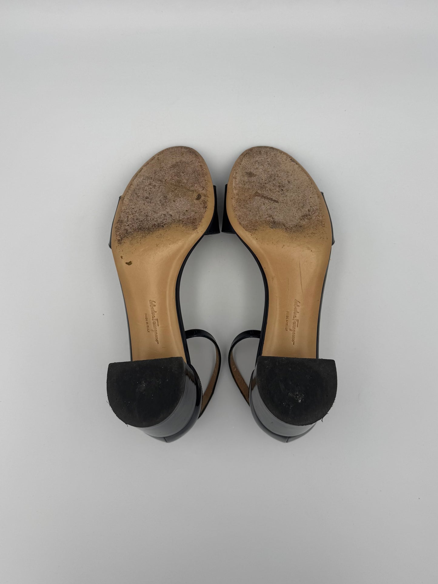 SALVATORE FERRAGAMO NAVY VERA SANDALS 6.5