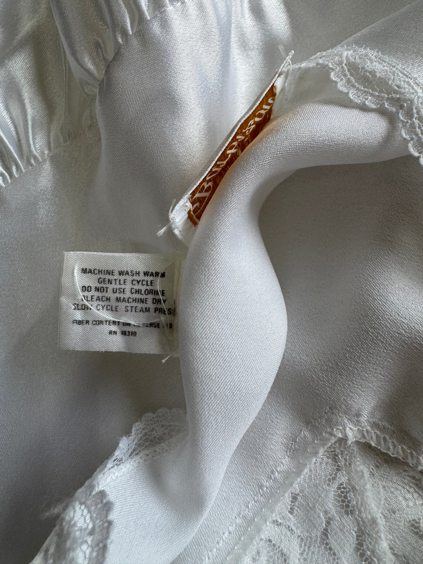 Vintage Barbizon white maxi robe - size S