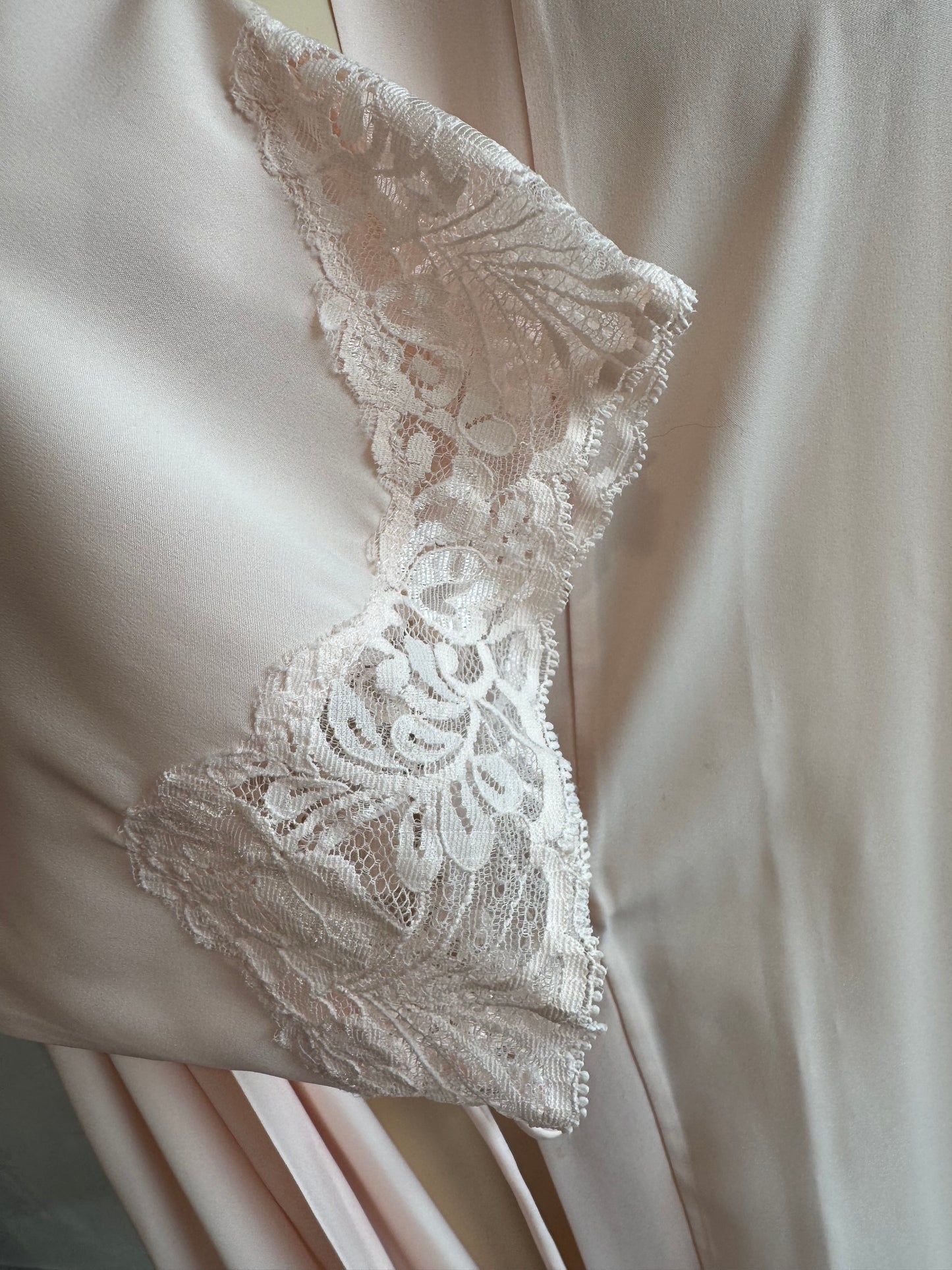 Vintage Diamond Cut Peach Robe