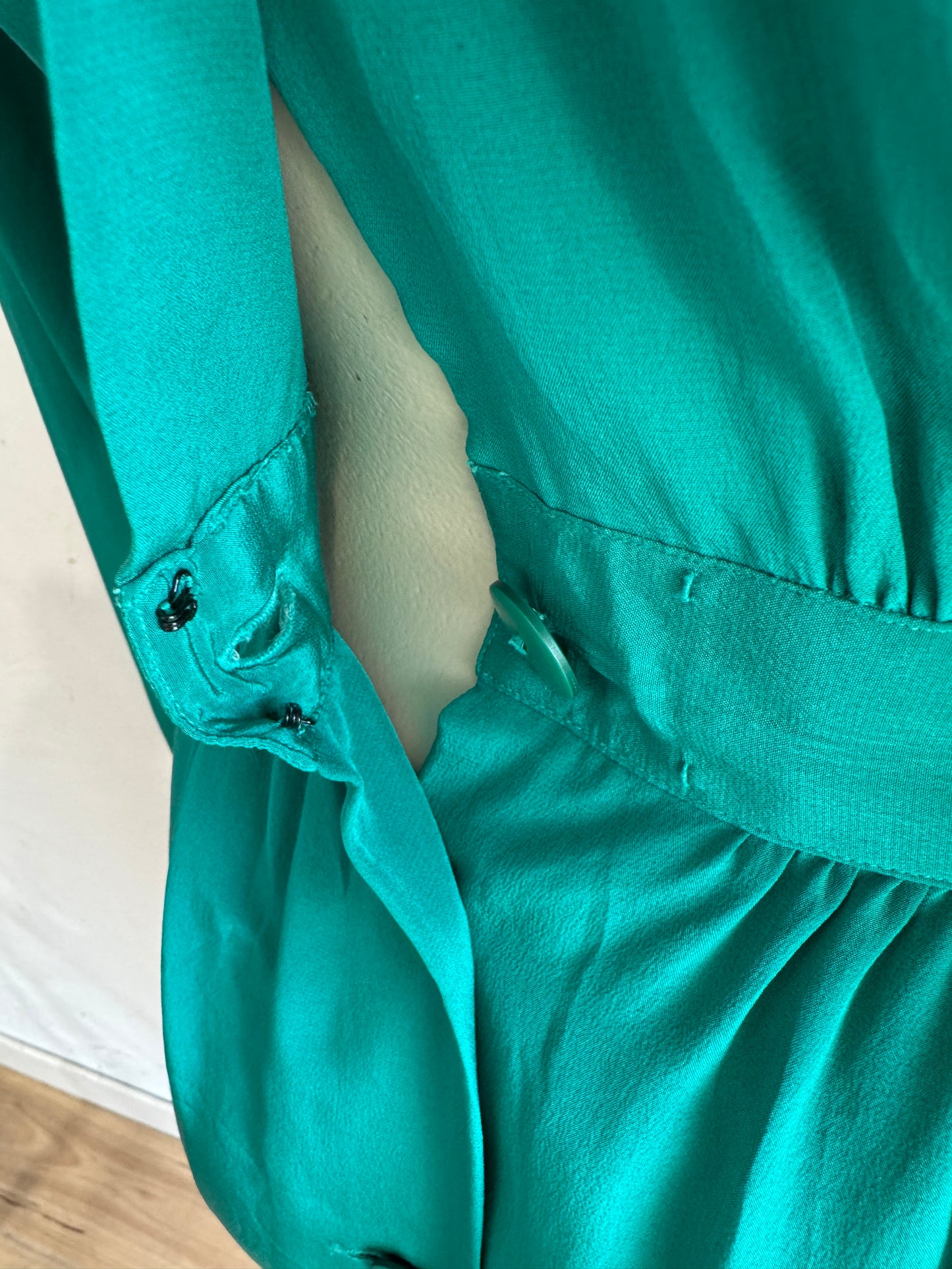 Vintage Emerald green silk midi dress - size S