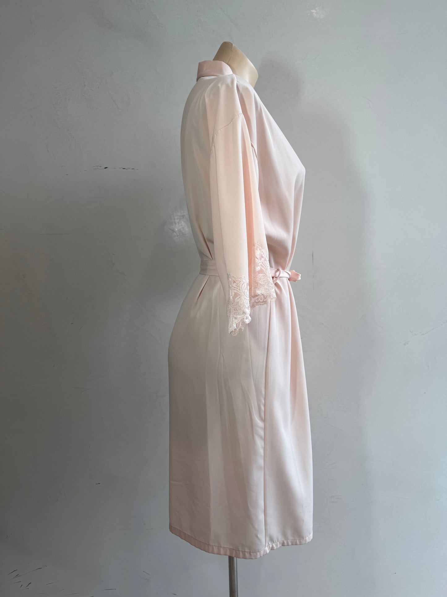 Vintage Diamond Cut Peach Robe
