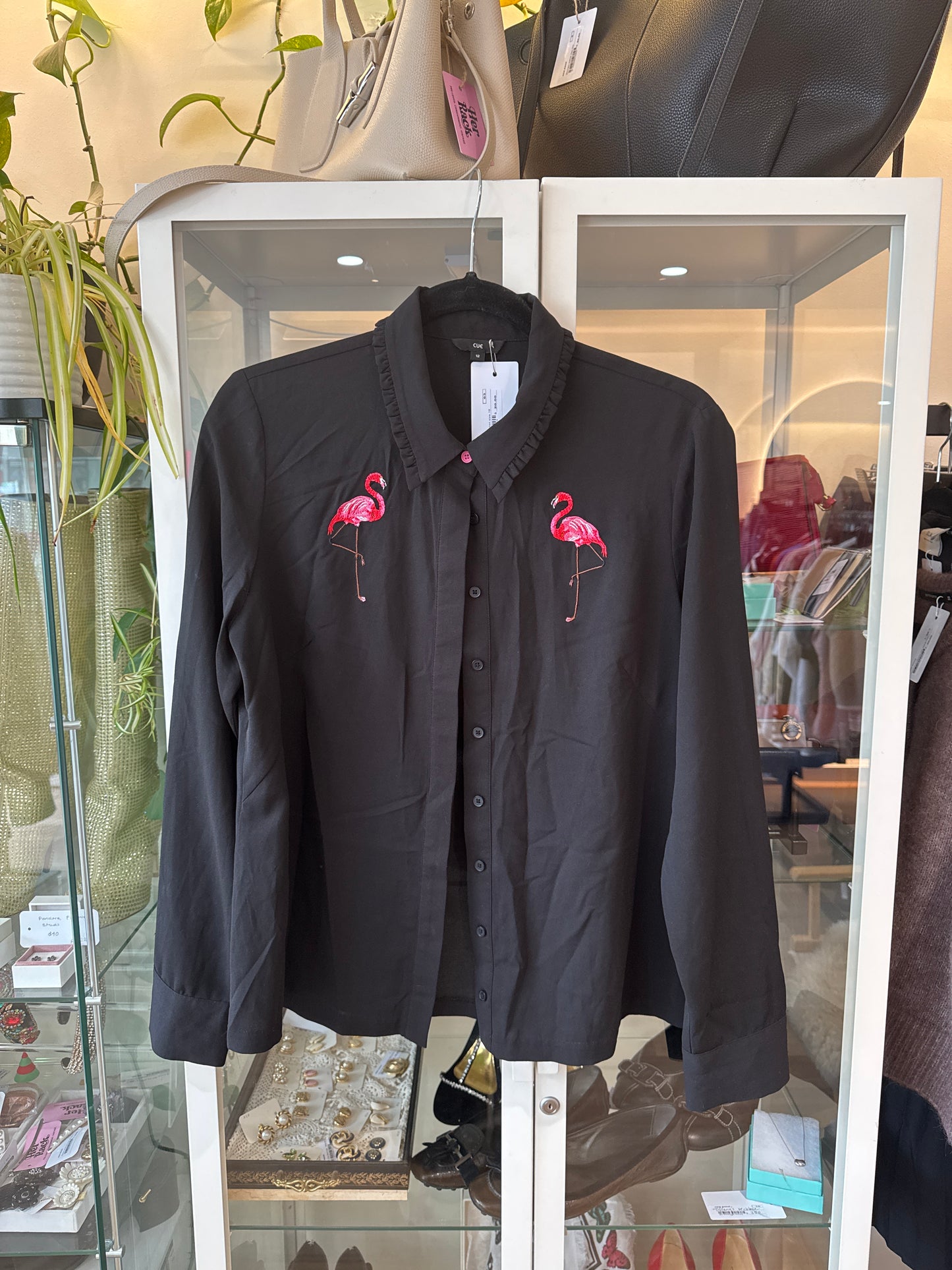 Cue Flamingo shirt size 12