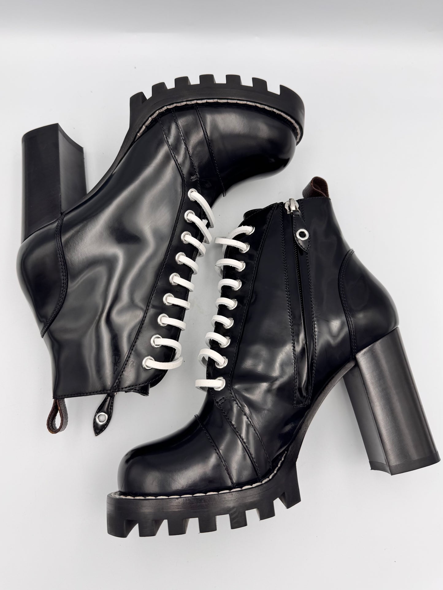 Louis Vuitton Laced Chunky Heel Boots Size 38.5