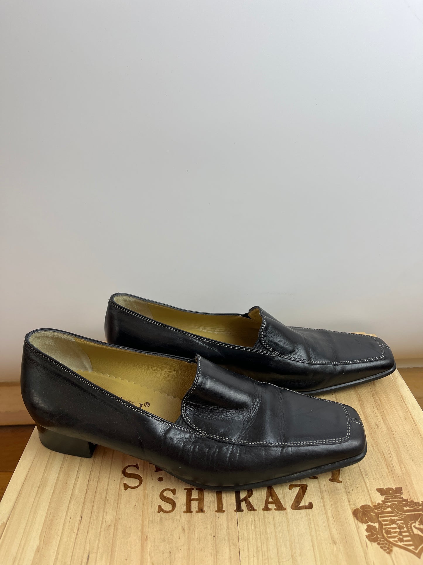 Vintage SACCHETTO TRIMOND Black Leather Mules Size 39.5