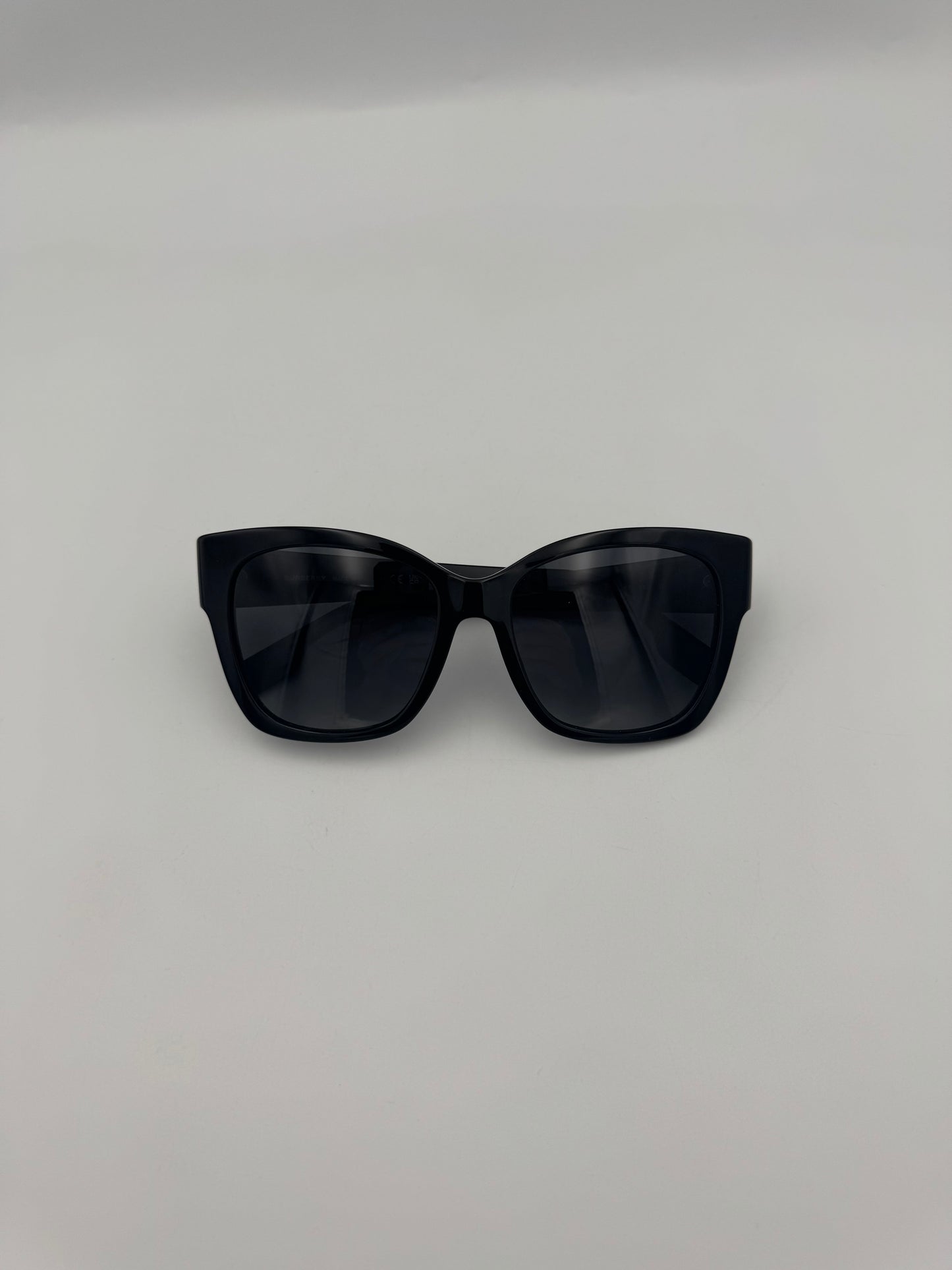 BURBERRY SUNGLASSES with Full Set