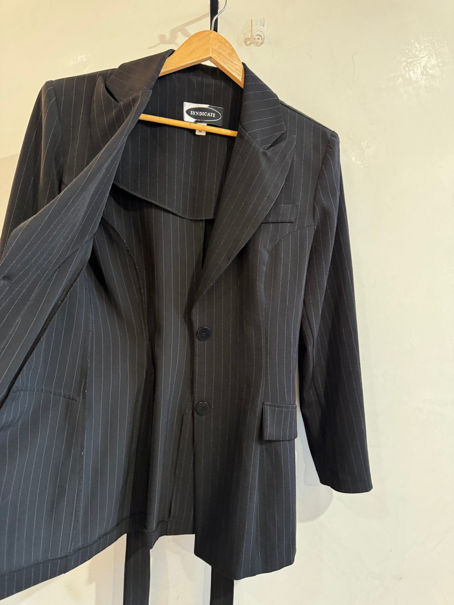 SYNDICATE Vintage Black belted striped jacket Size 14