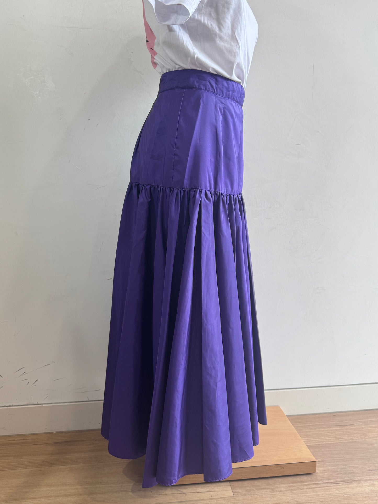 Vintage Anthea Crawford purple skirt