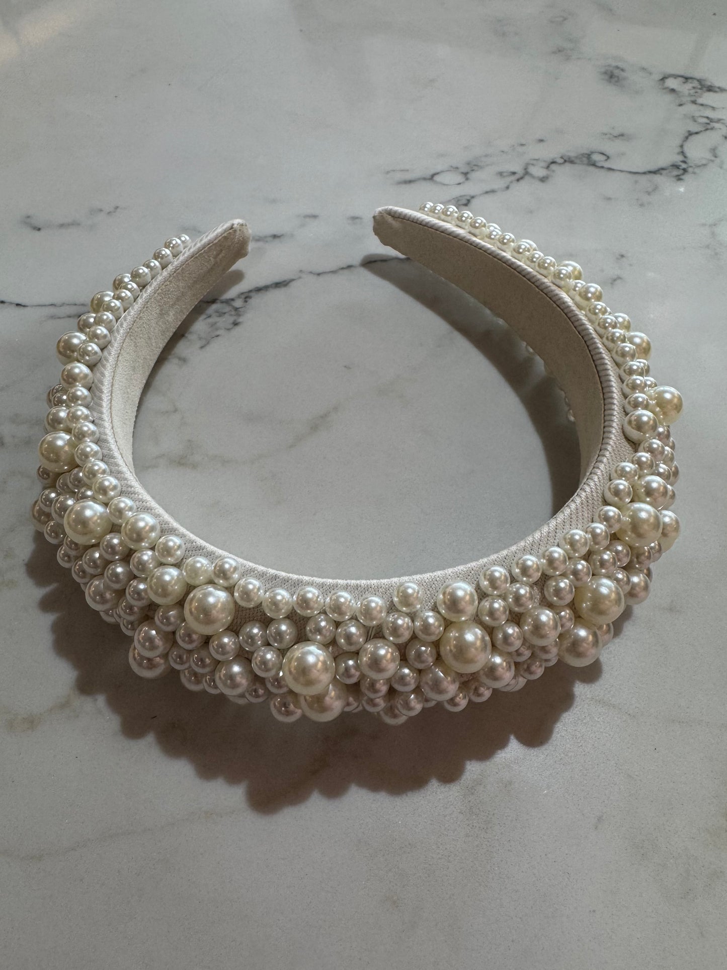 Rounded pearl padded headband