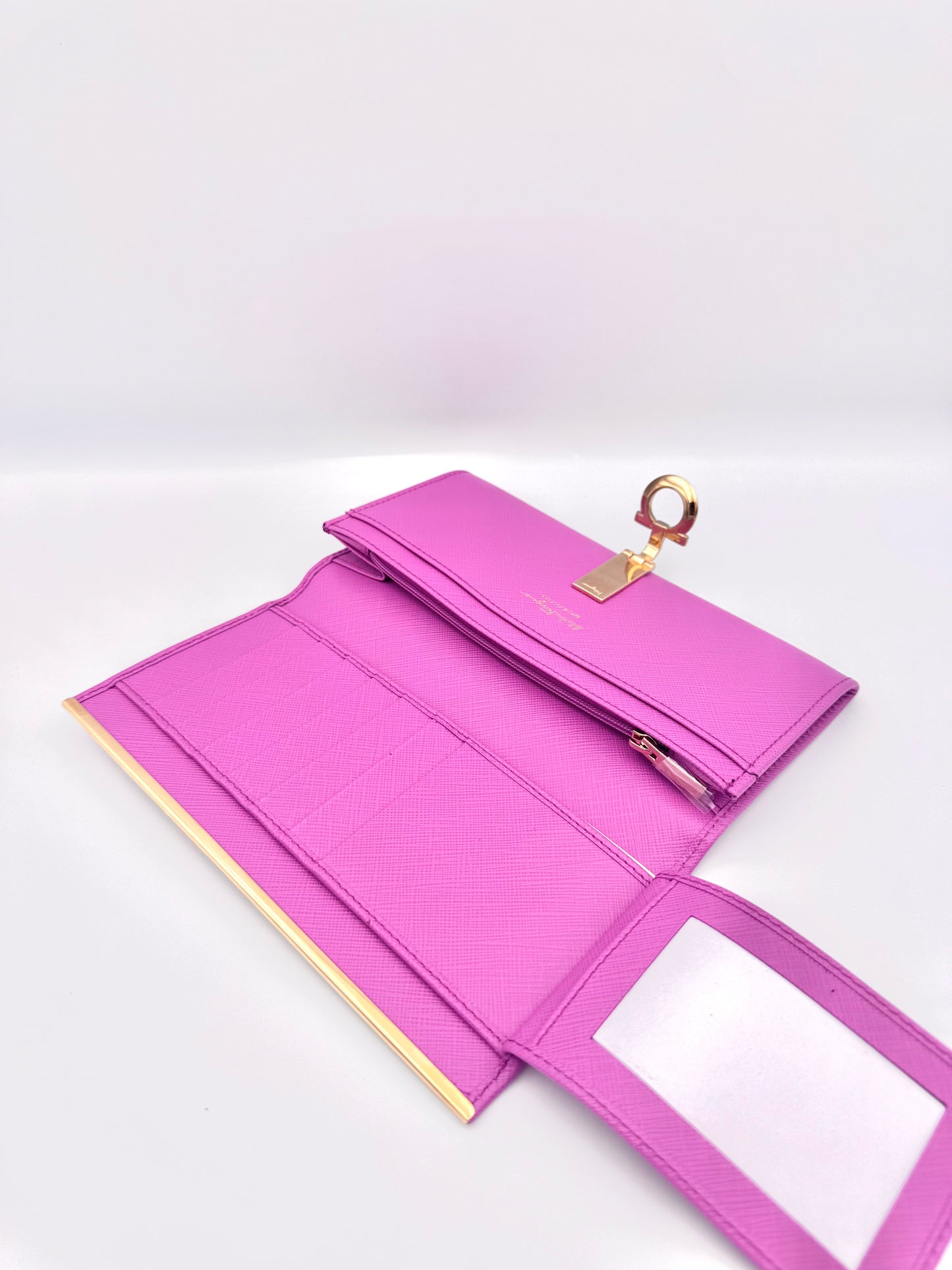 Salvatore Ferragamo Gancini Icona Vitello Pink