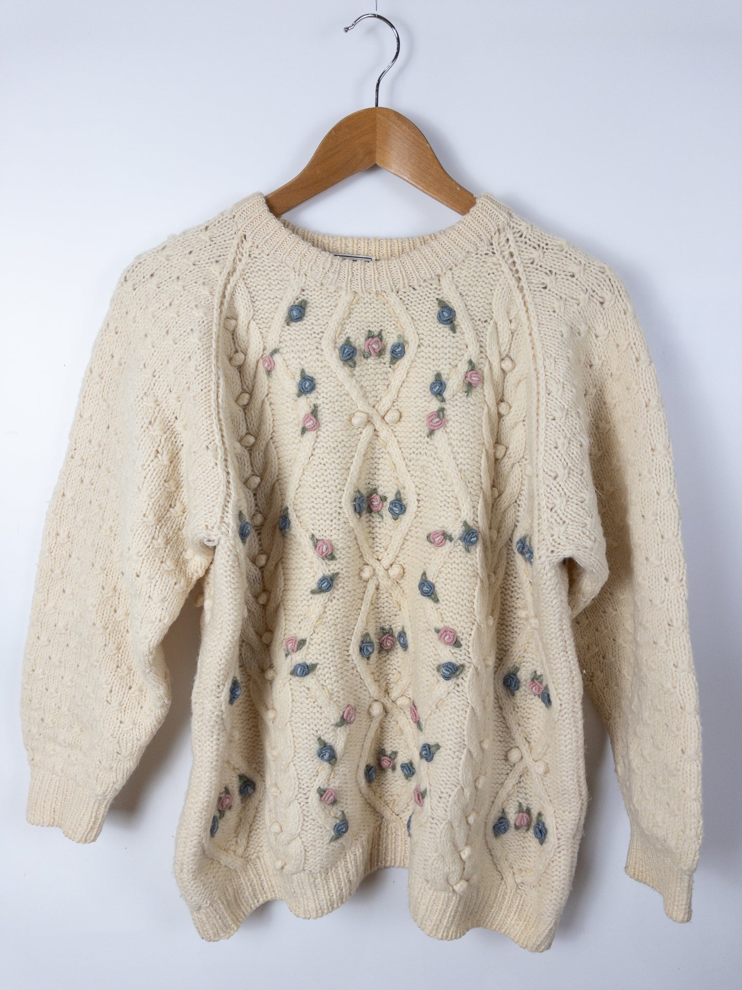 Vintage JUMP Cream Chunky Wool Flower Adorned Cable Knit Jumper Size L