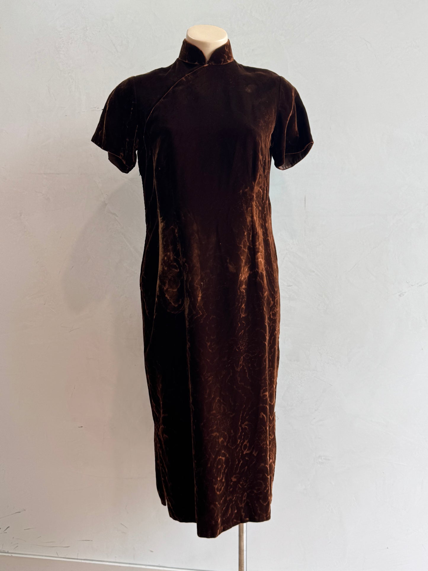 Vintage Brown velvet Mandarin Dress size L