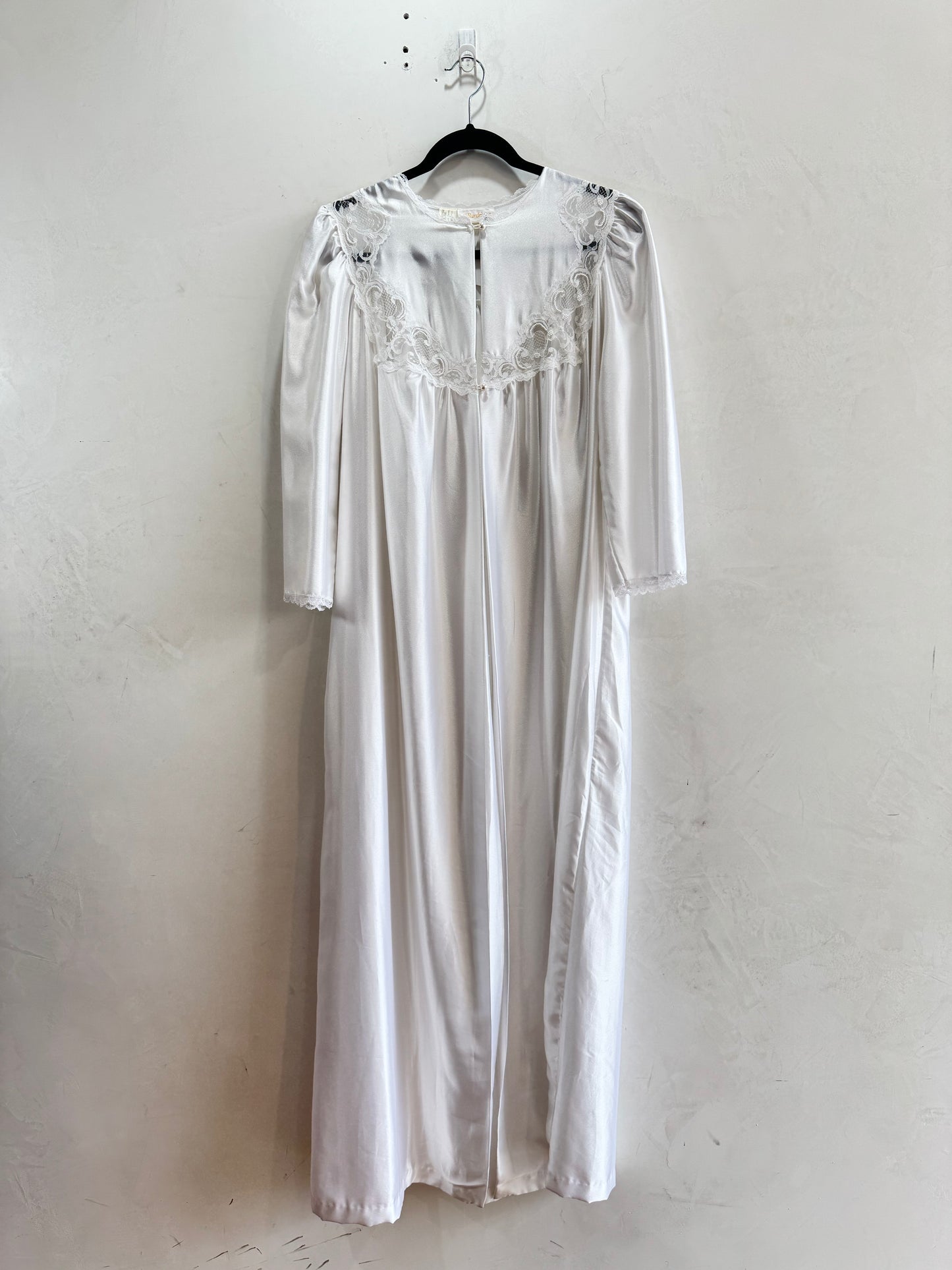 Vintage Barbizon white maxi robe - size S
