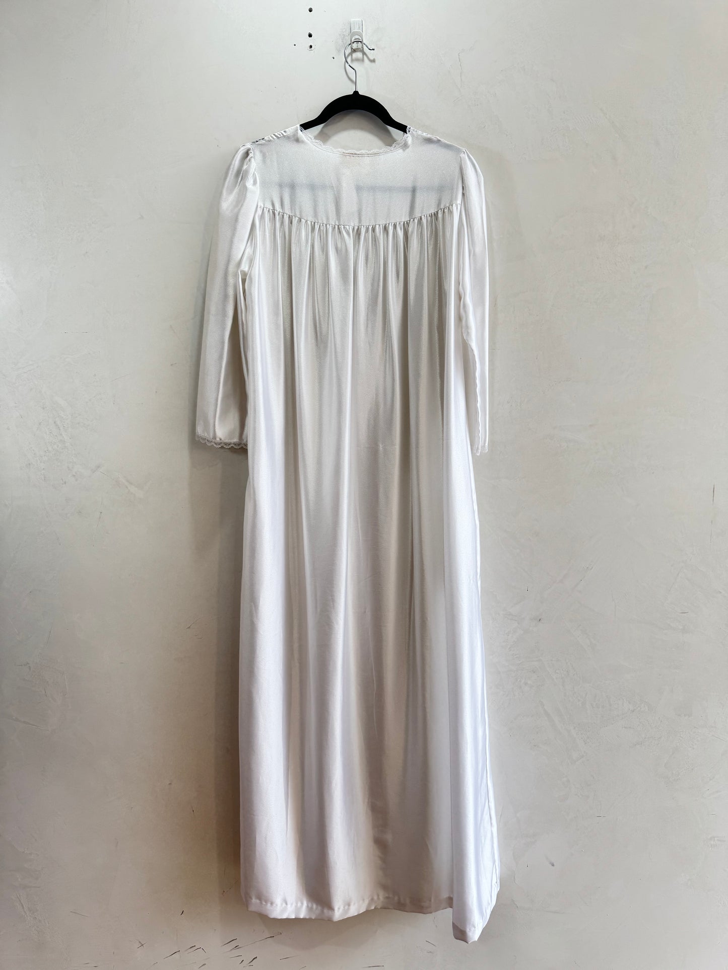 Vintage Barbizon white maxi robe - size S