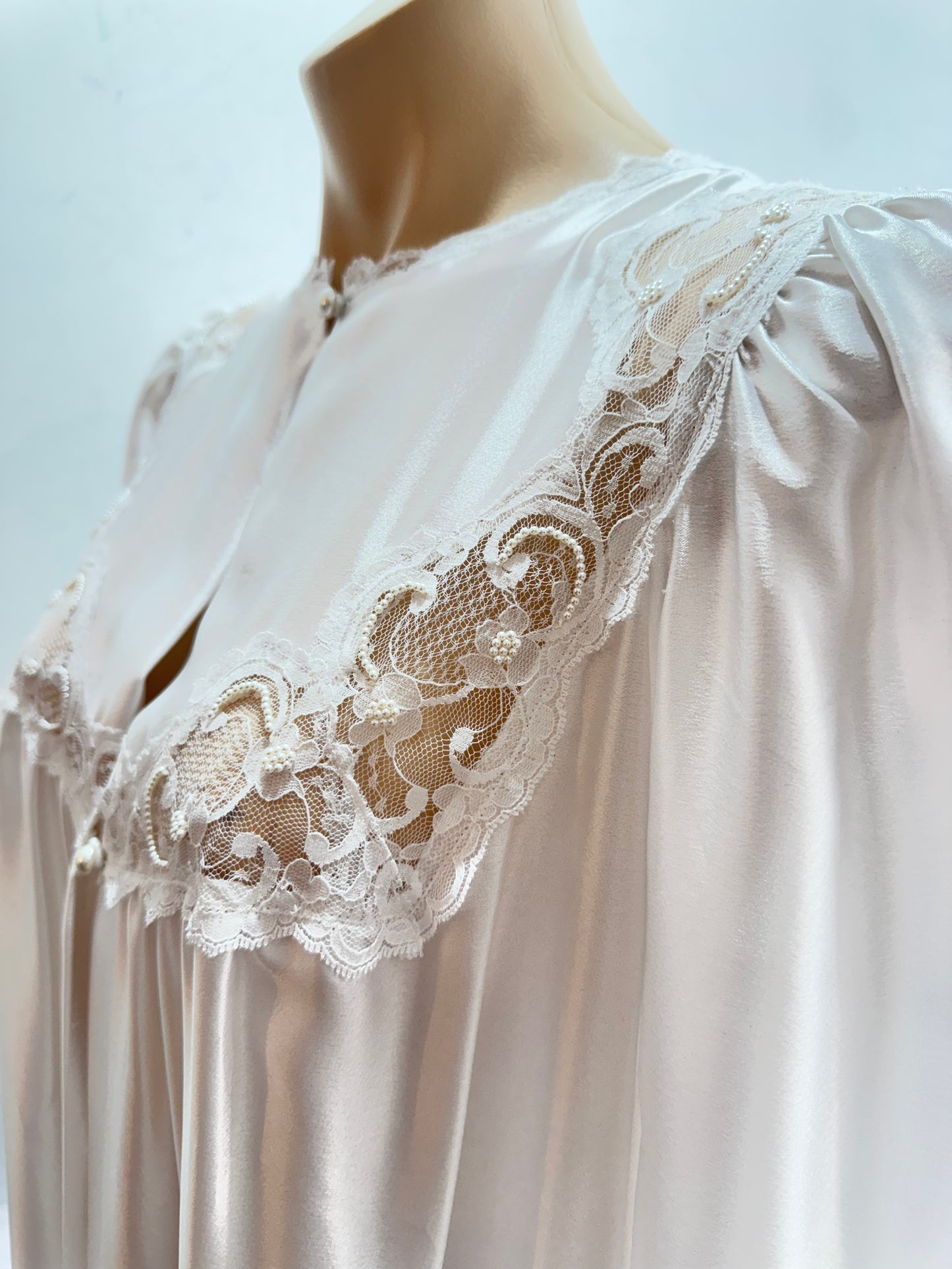 Vintage Barbizon white maxi robe - size S