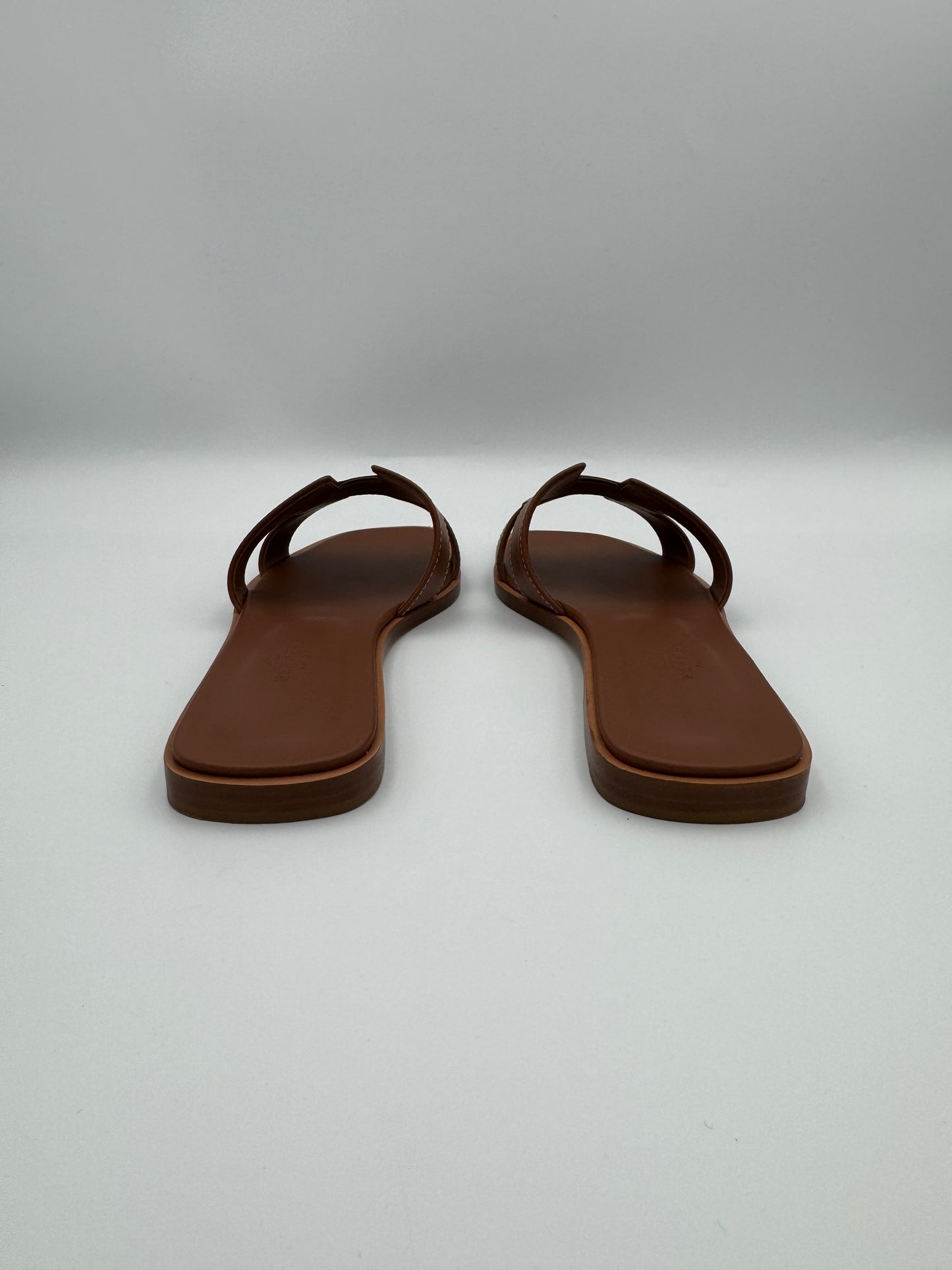 HERMÈS Oran Brown Leather Sandal