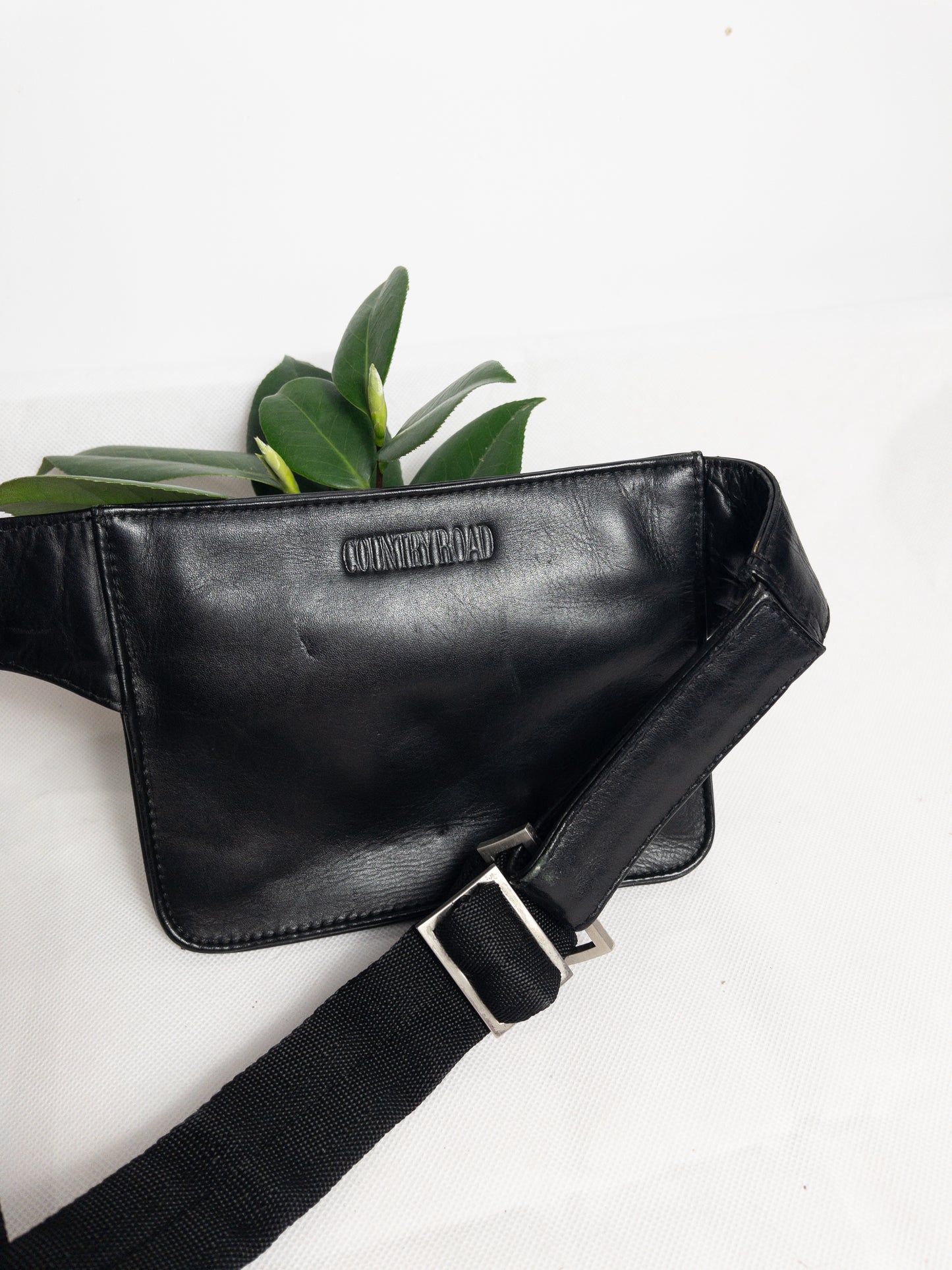 COUNTRY ROAD Black Leather Bump Bag