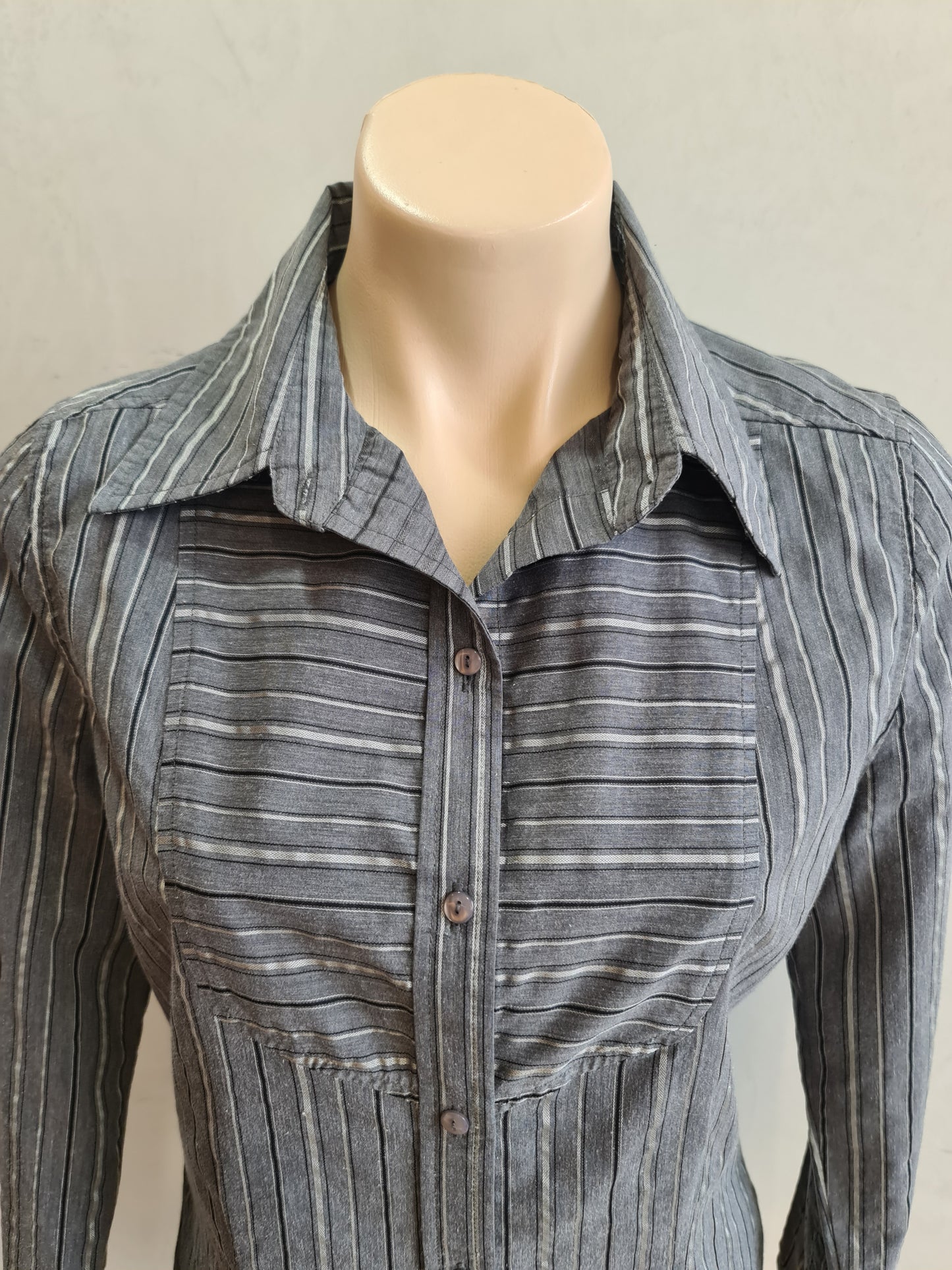 Vintage Grey Stripe Shirt - size M