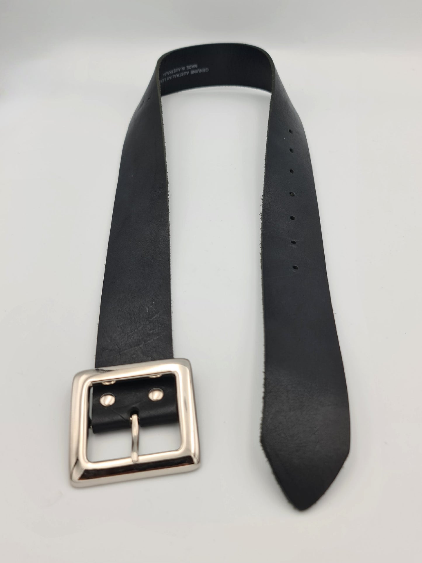 Square buckle black leather belt