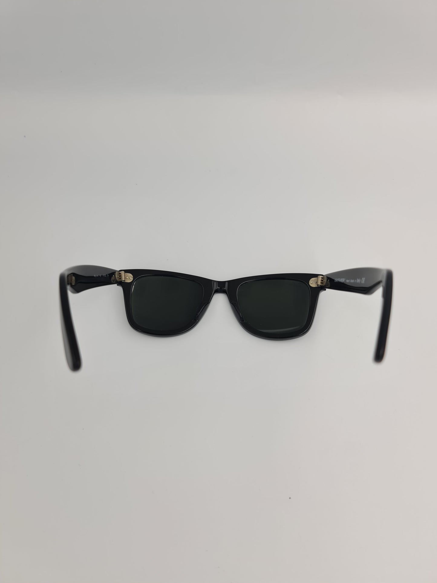 Ray-Ban Wayfarer Sunglasses