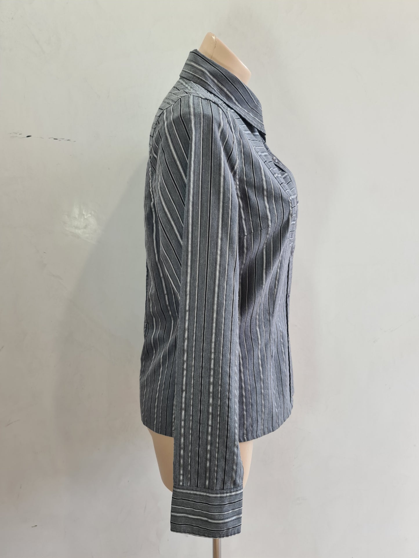 Vintage Grey Stripe Shirt - size M