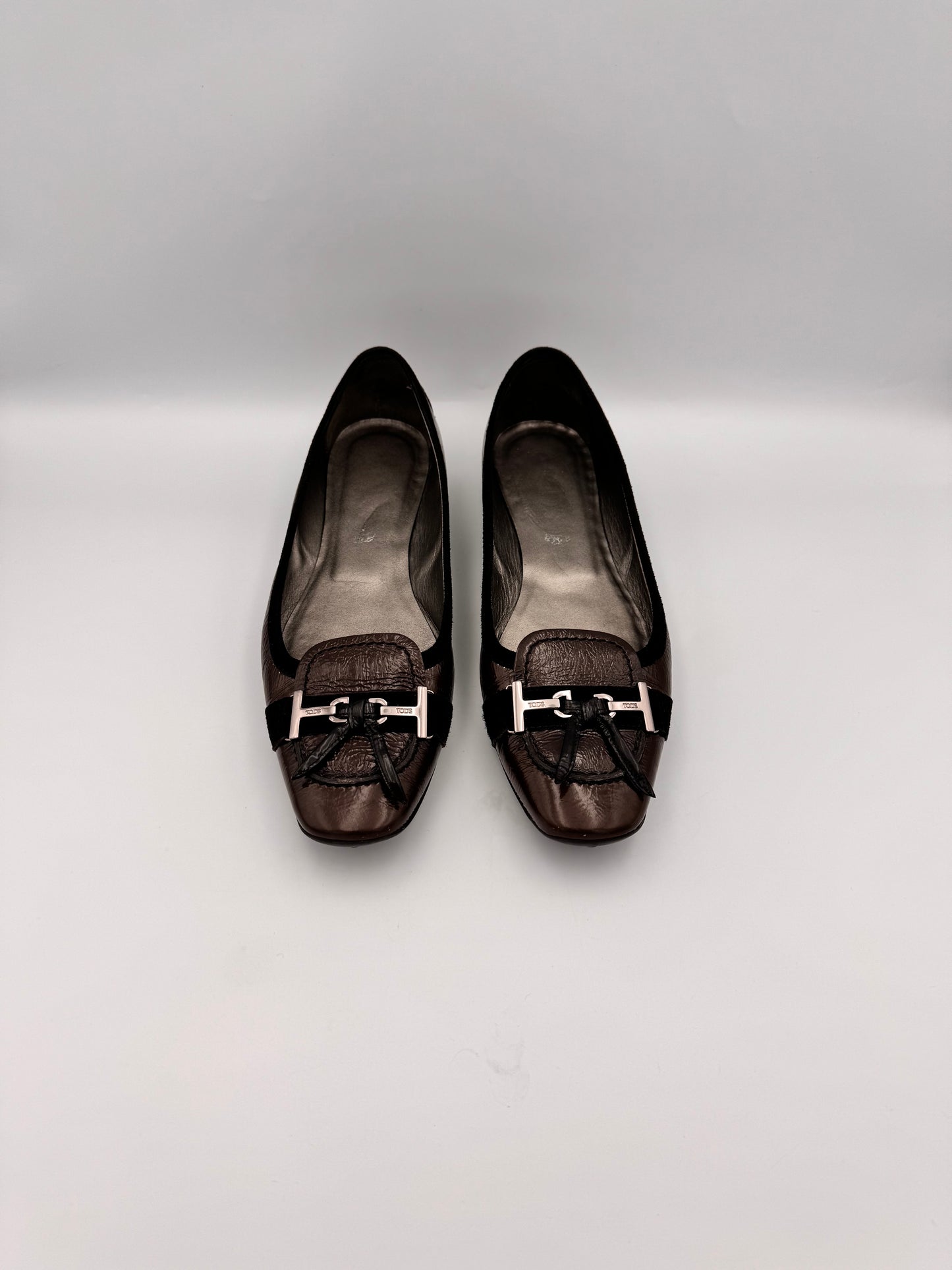 Tod’s Khaki Flats Size 36