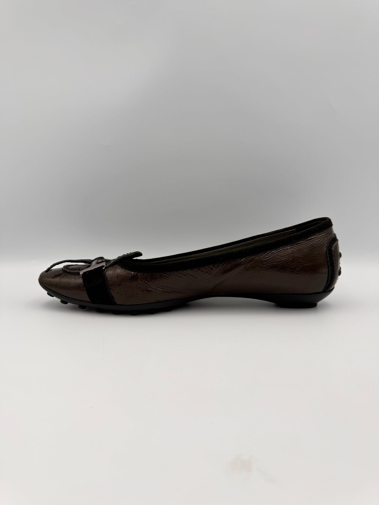 Tod’s Khaki Flats Size 36