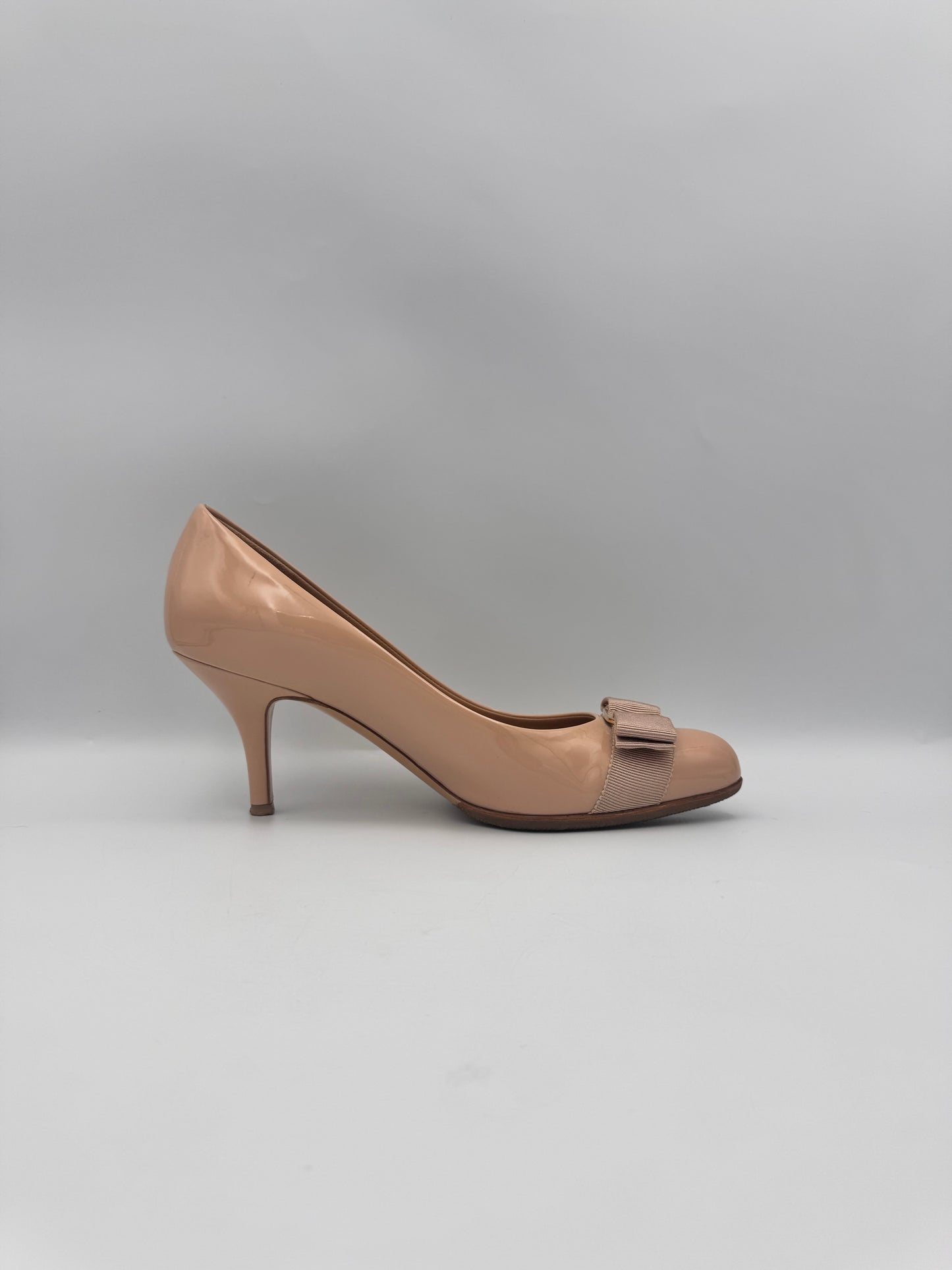 Salvatore Ferragamo Nude Patent Size 7.5