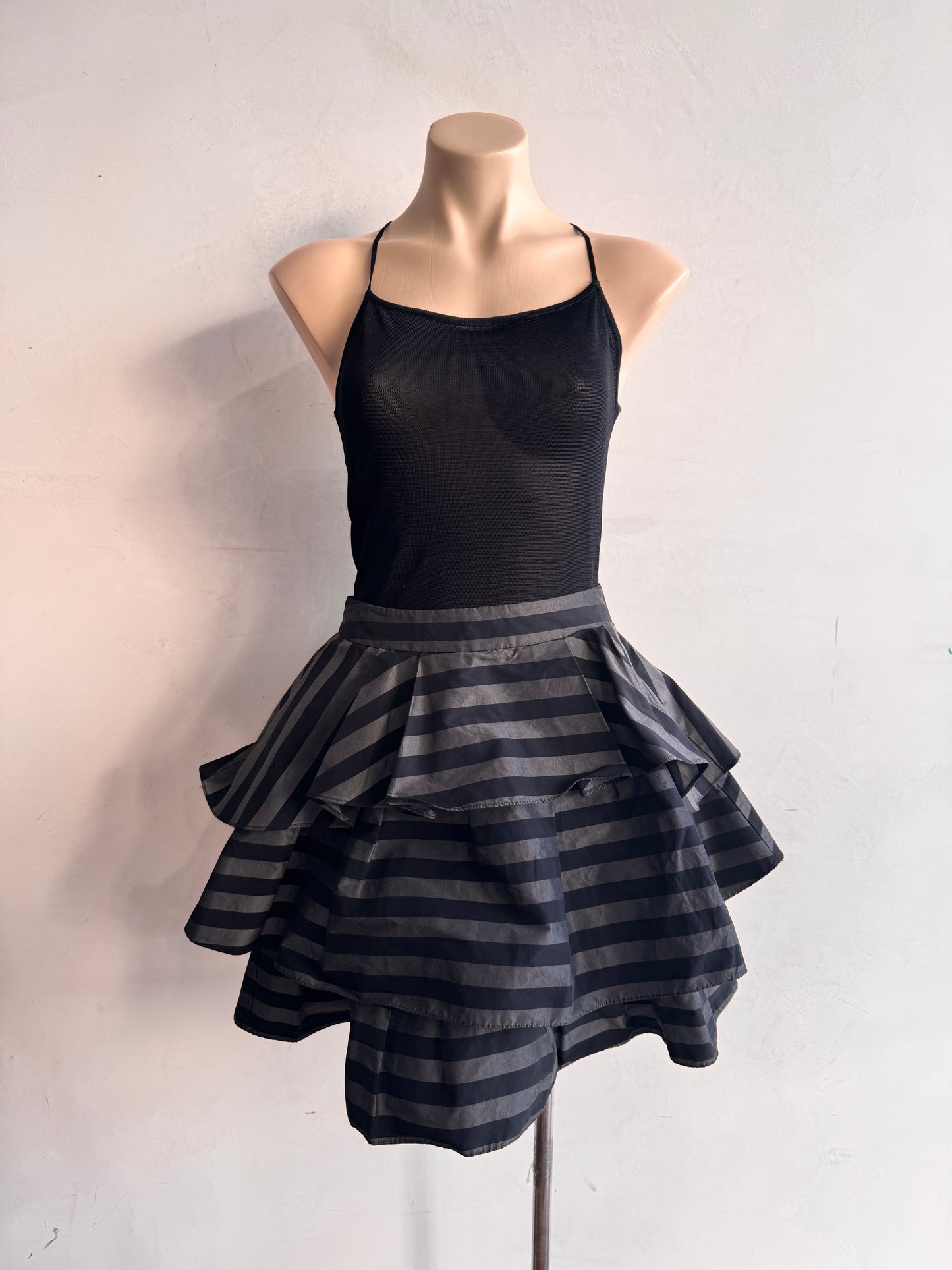Vintage Cue ruffled striped skirt - size 12