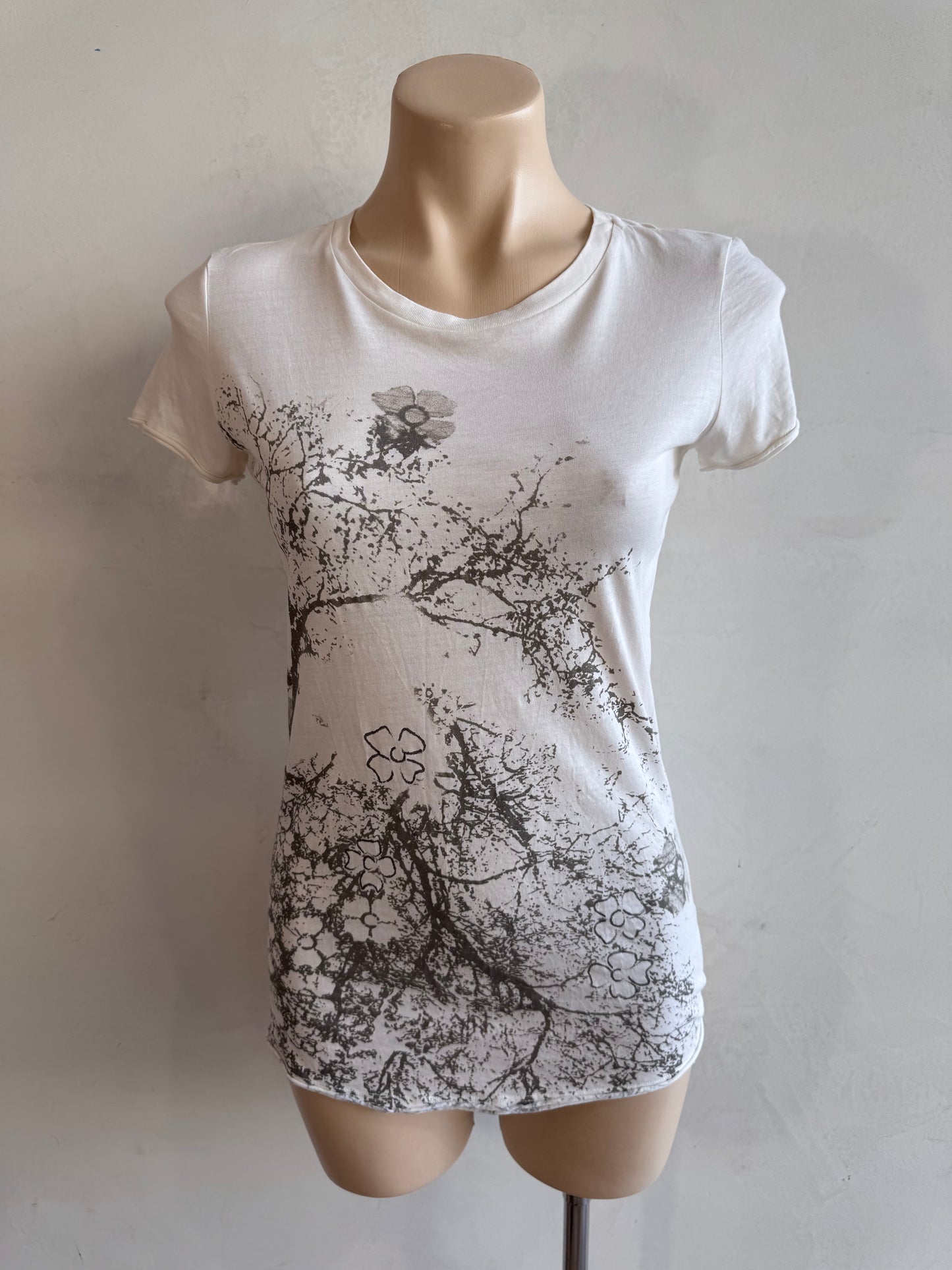 Armani Exchange T-shirt - size M