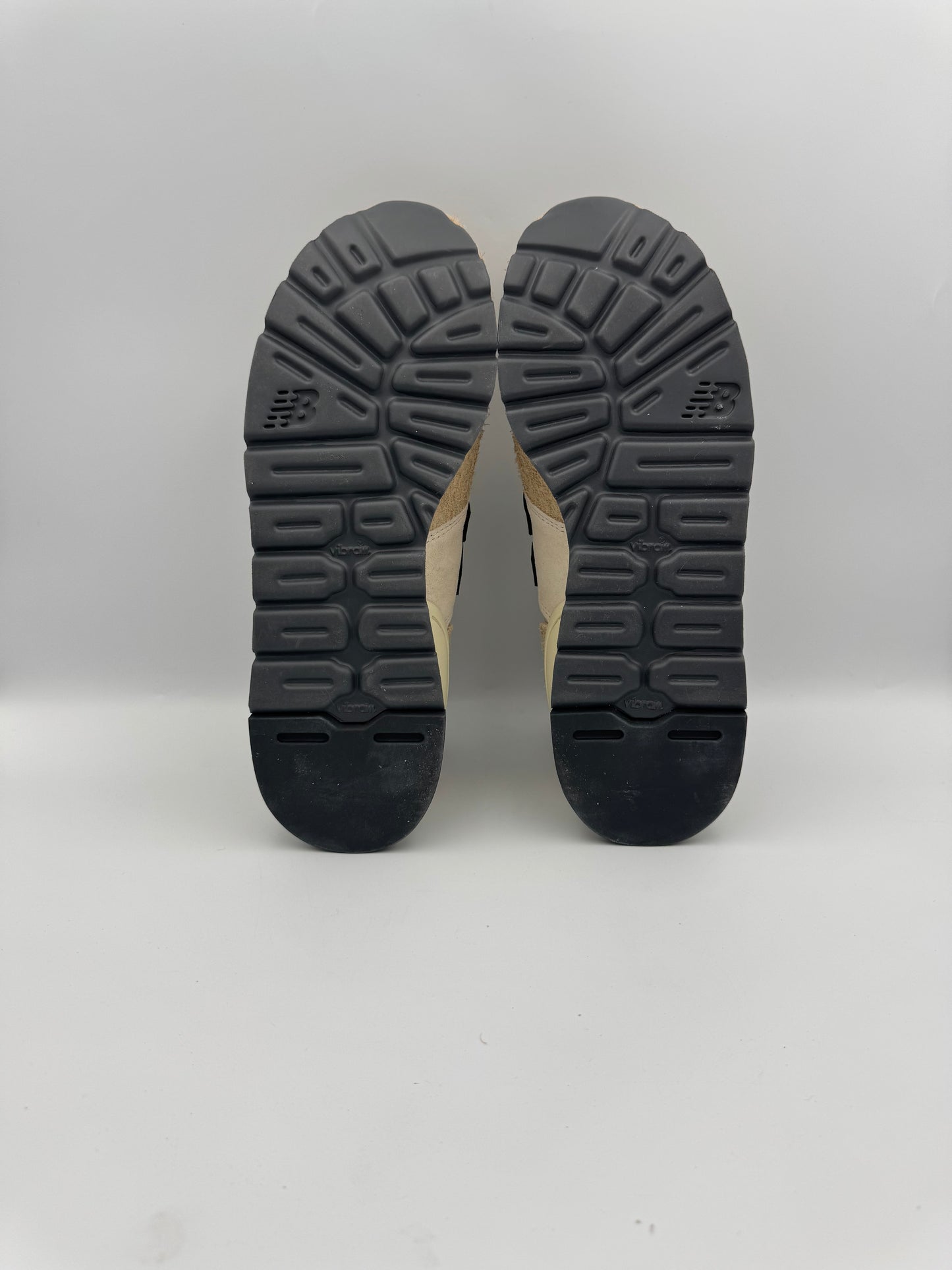 New Balance Teddy Santis 990v2 (40.5)