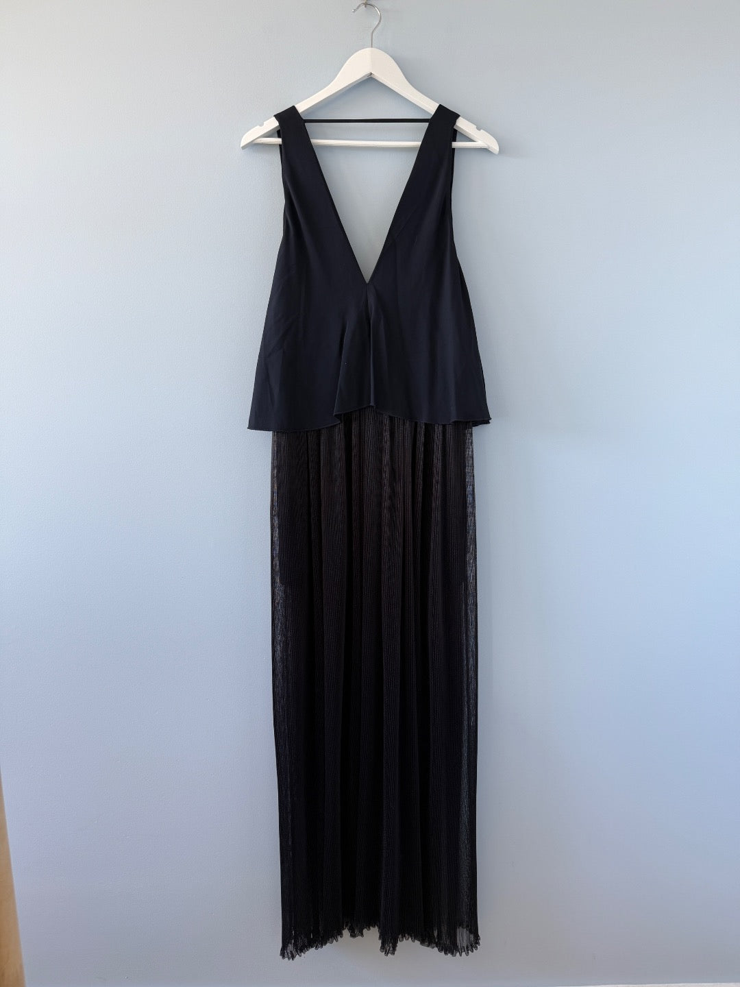 Scanlan Theodore Black Black Deep V-Neck Pleated Maxi Dress Size 10