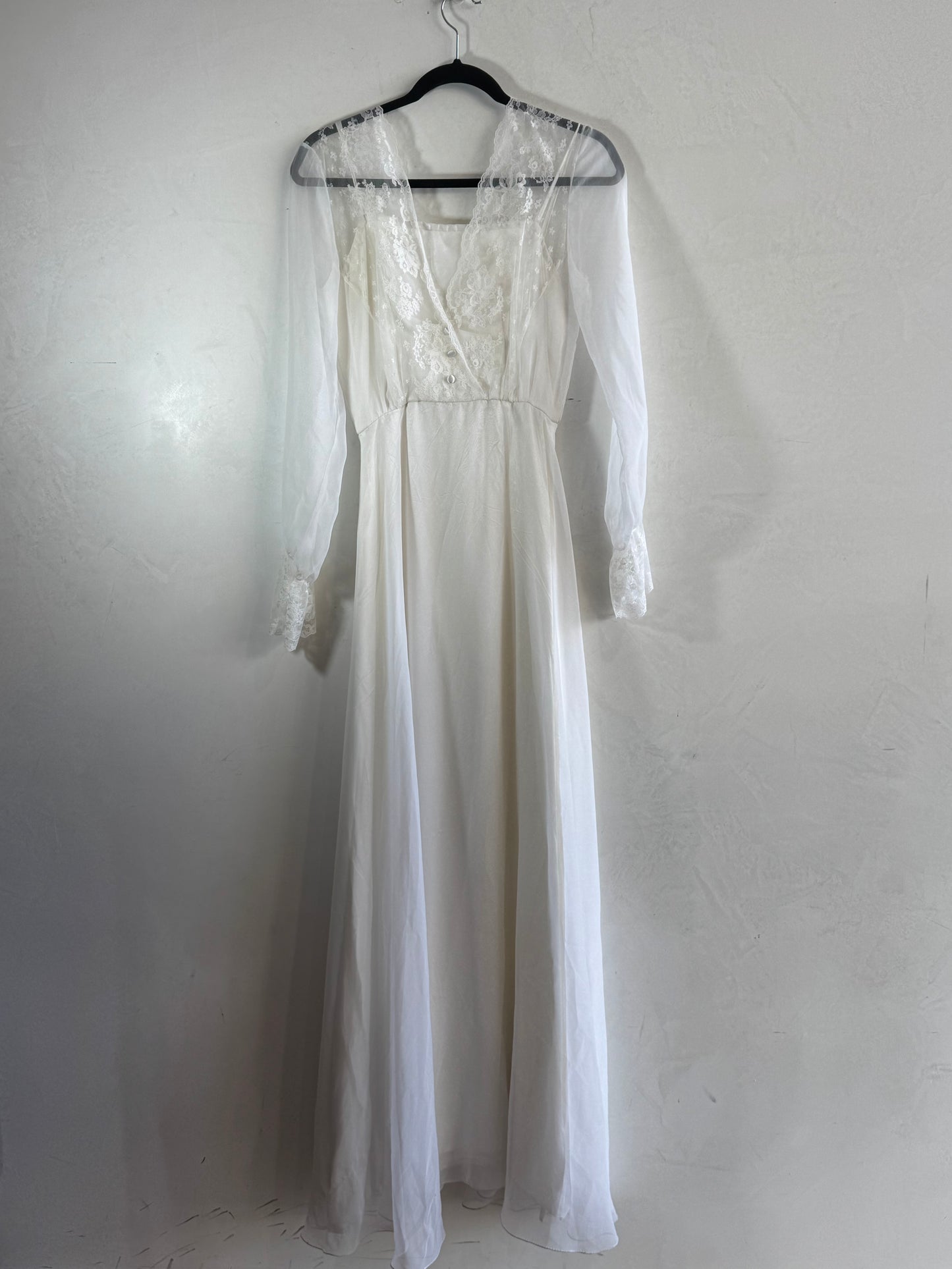 Vintage Dress Circle white wedding gown - size xs