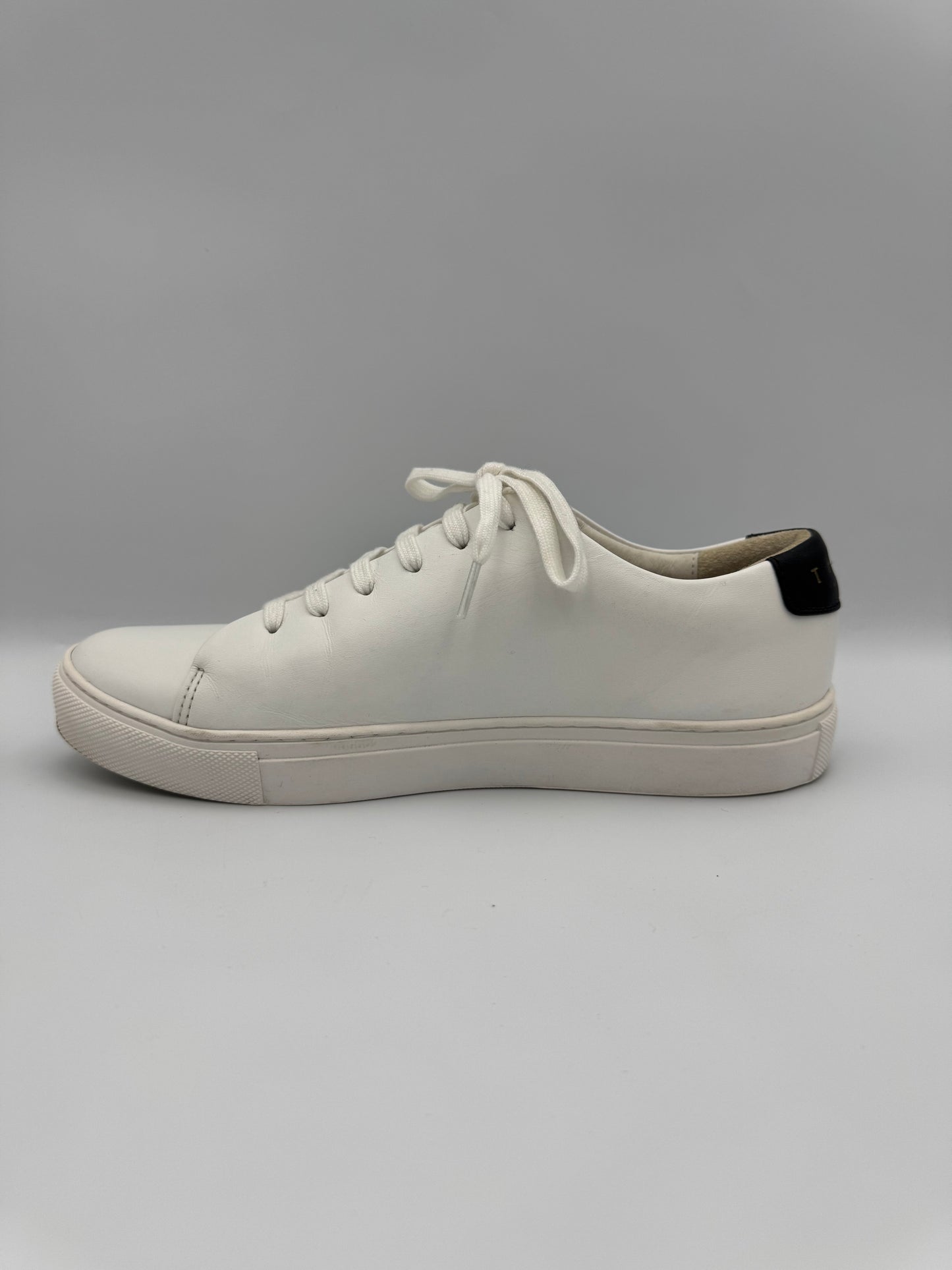 THEY NY Circle Low Profile Sneaker Size 39 White/Black