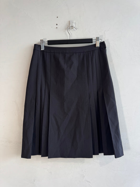G2000 Black Pleated Skirt - size 9