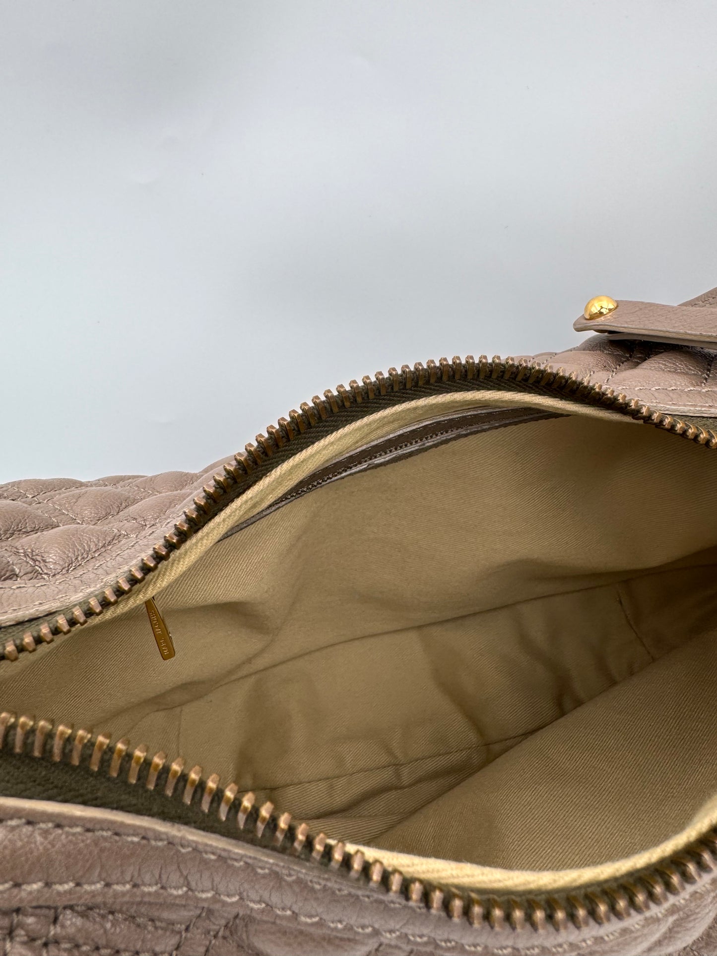 MARC JACOBS Hobo Banana Calf Leather Bag in Mouse