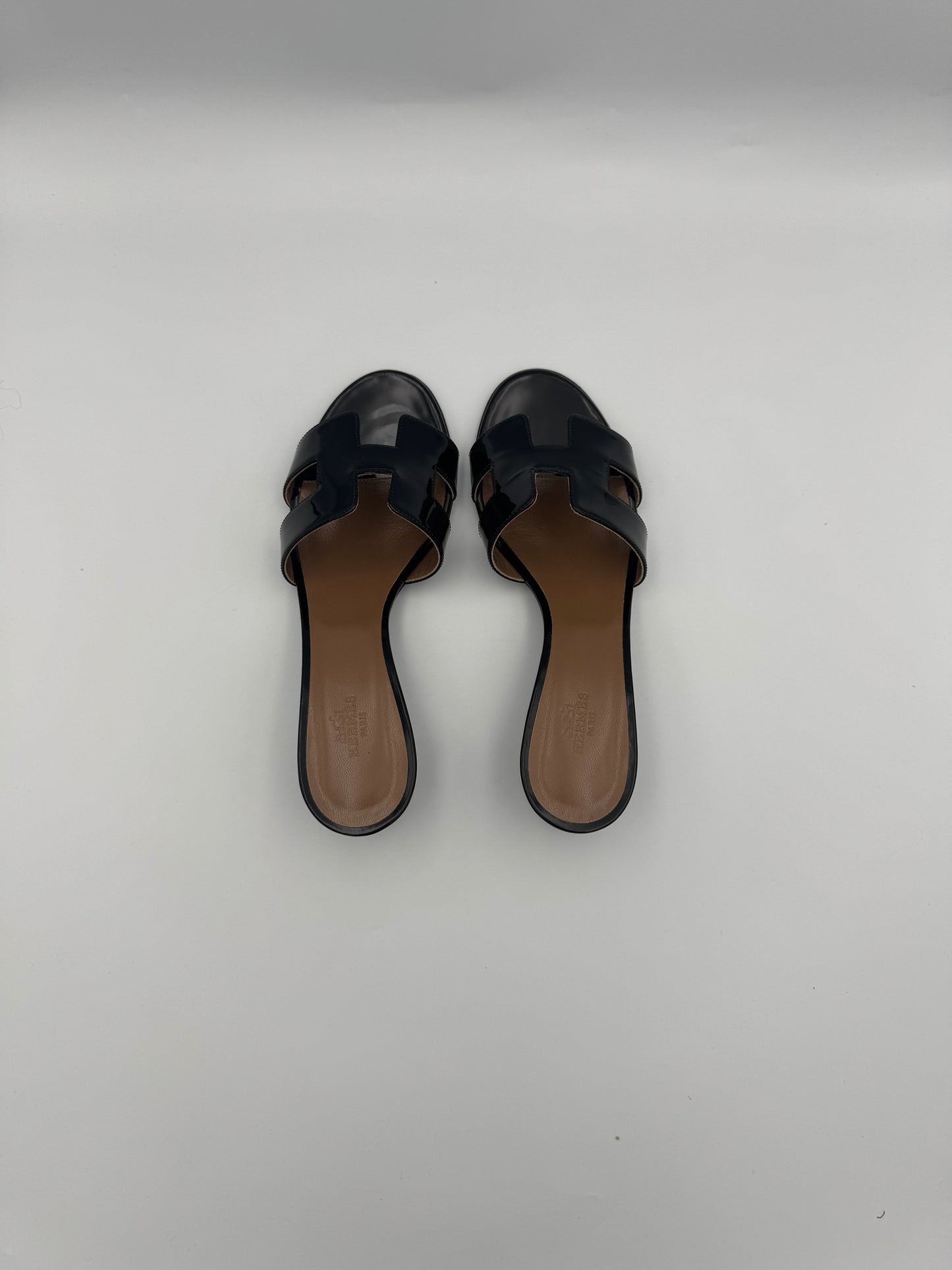 HERMES Oasis Black Sandal Size 37