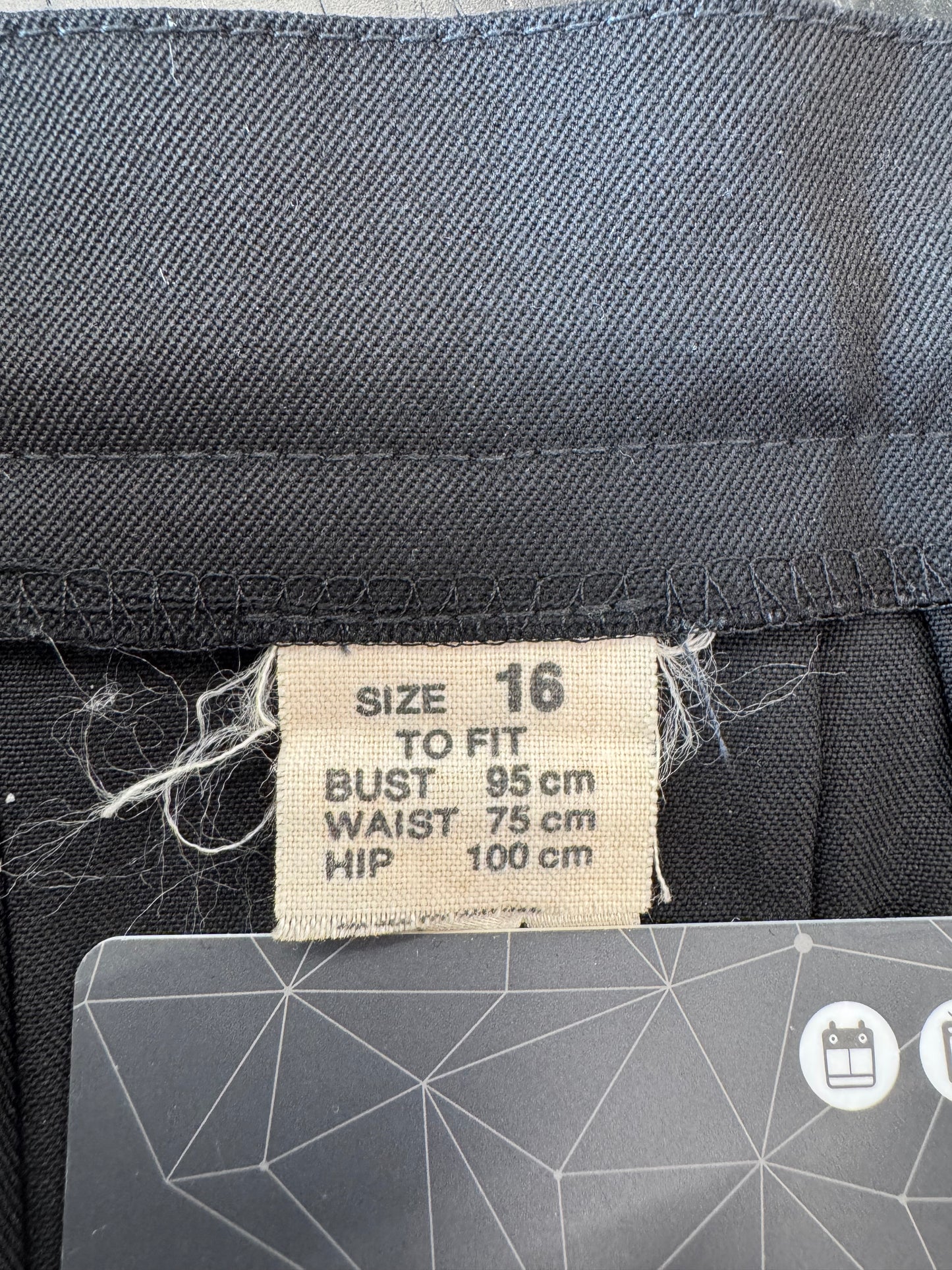 Vintage Black Pure Wool Pleated Skirt - Size 16