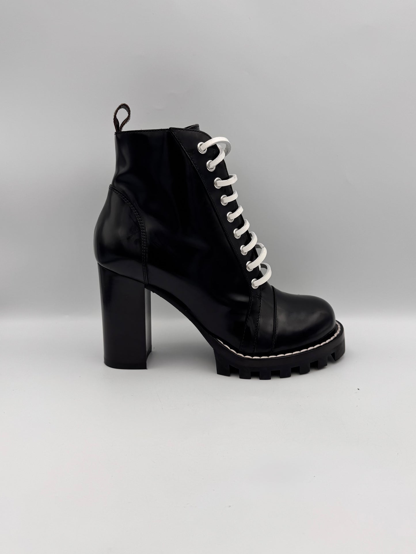 Louis Vuitton Laced Chunky Heel Boots Size 38.5