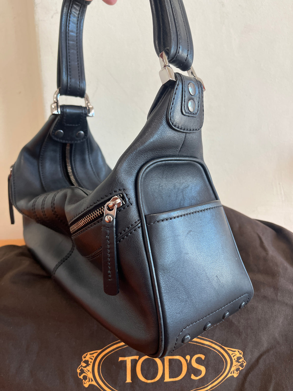 Tod's Black TOD’S Black Leather shoulder bag Size O/S