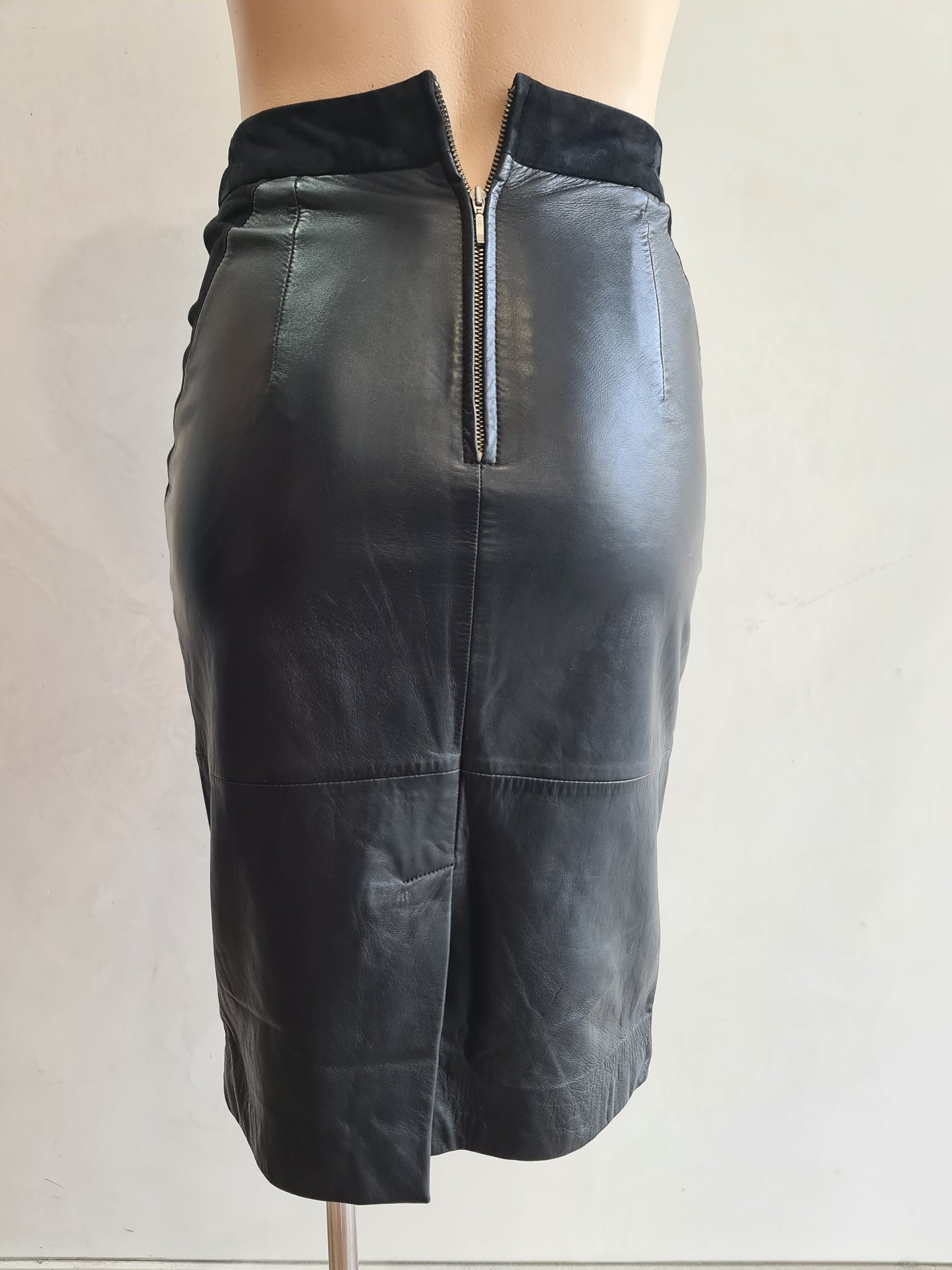 Vintage Alannah Hill Leather Skirt - size XS