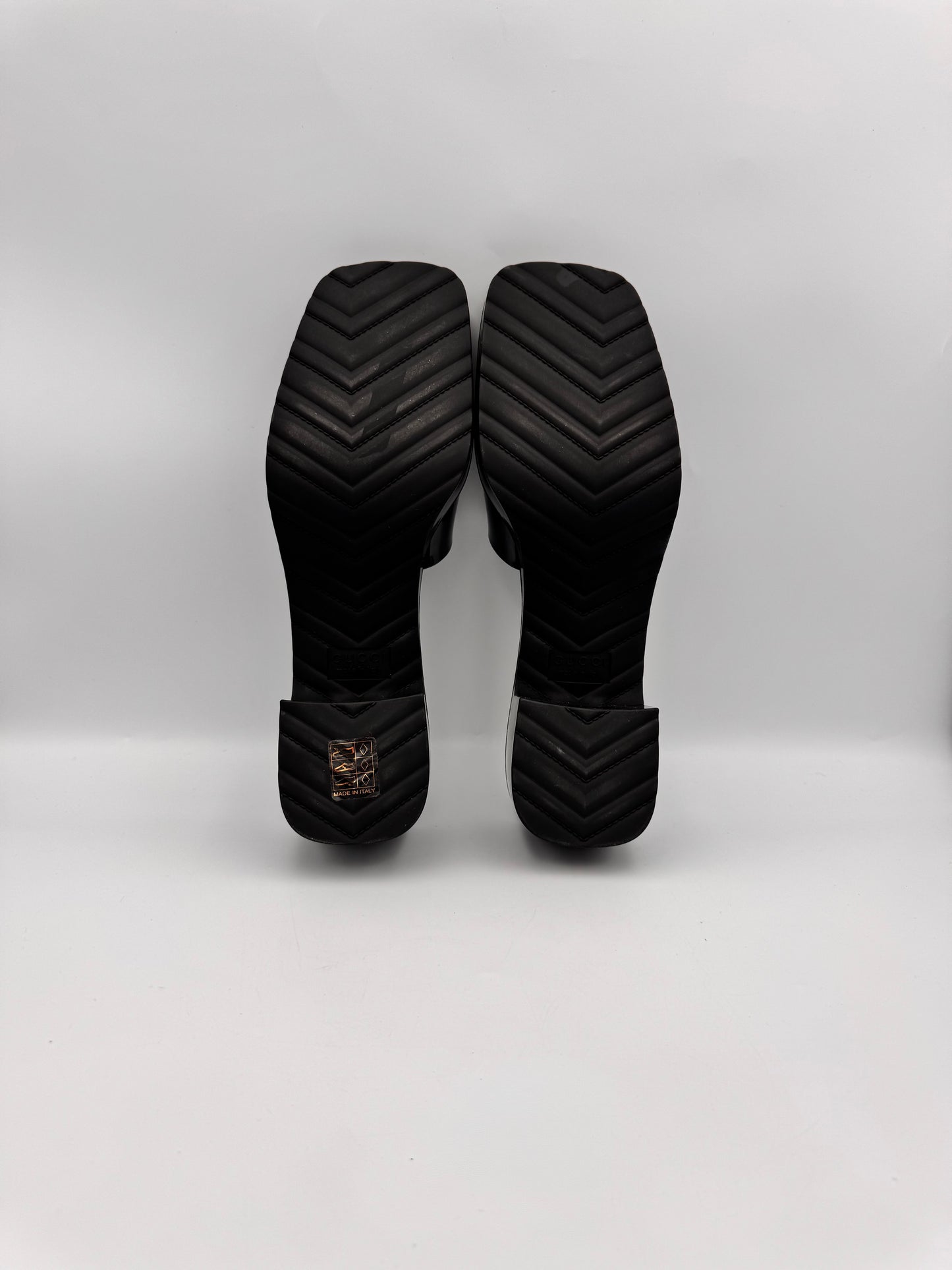 GUCCI Black Rubber Platform Sandals Size 39
