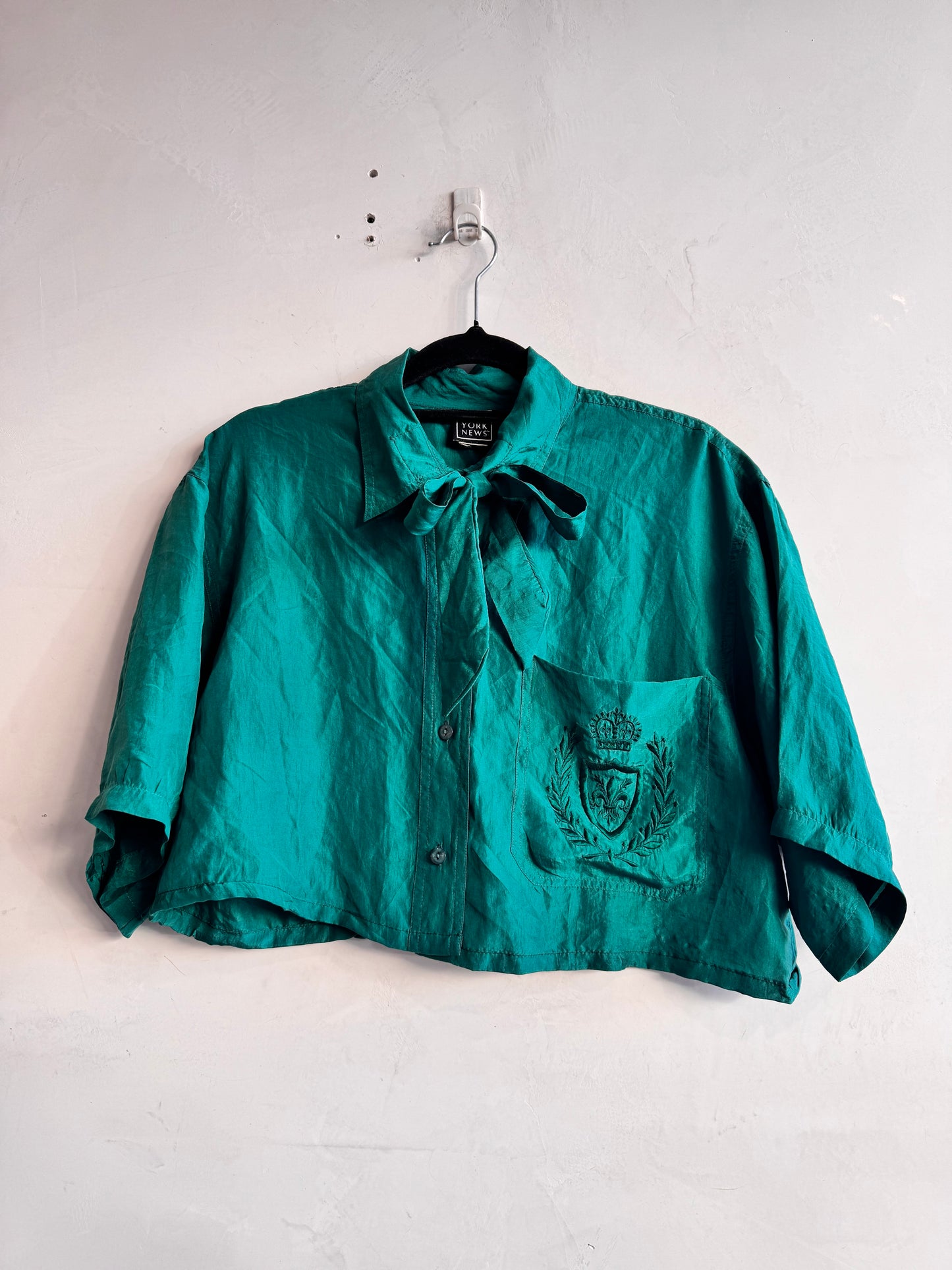 New York News Green Silk cropped Top -size S/M