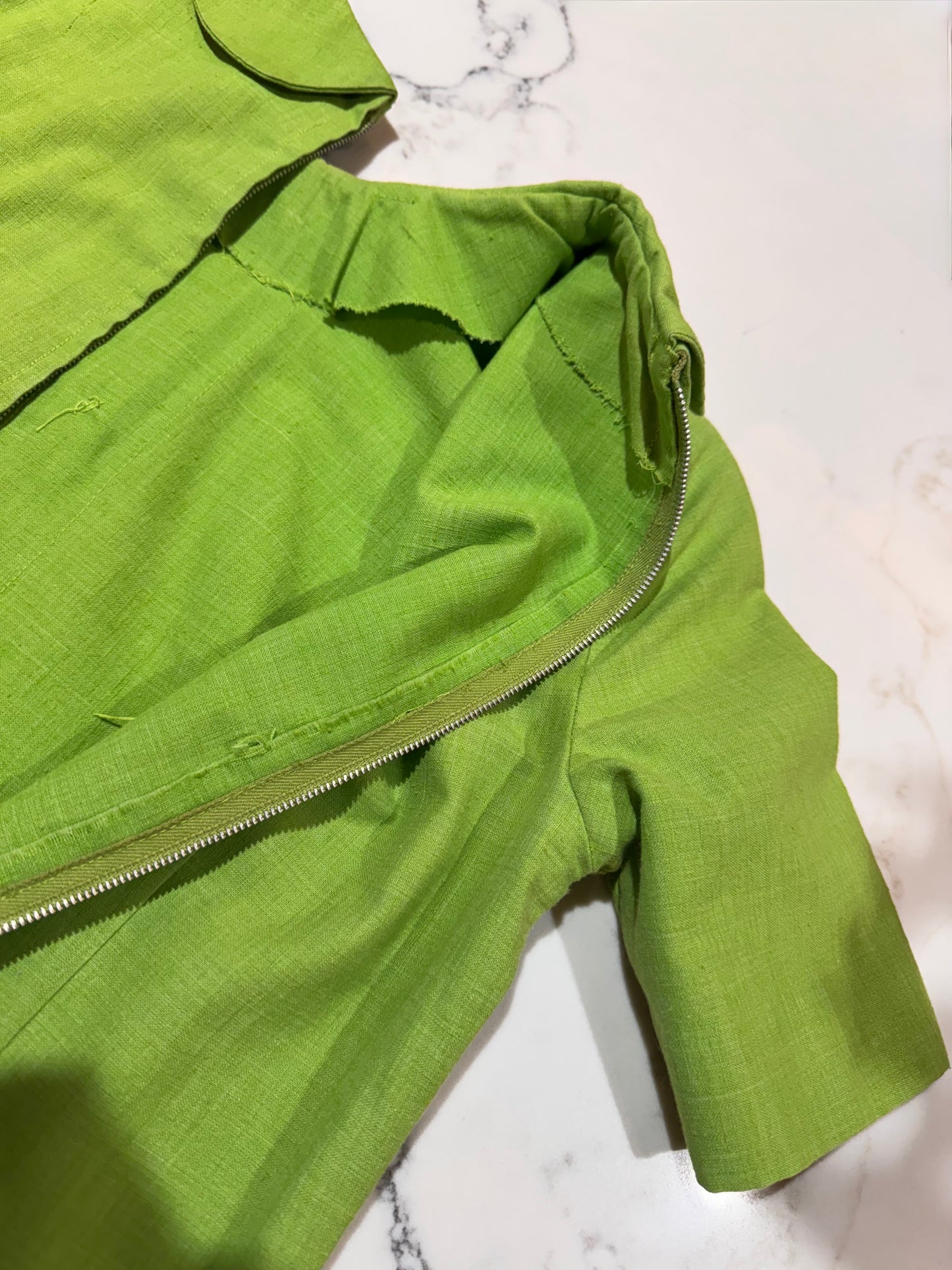 Retro Green Apple Mini Dress - size 8