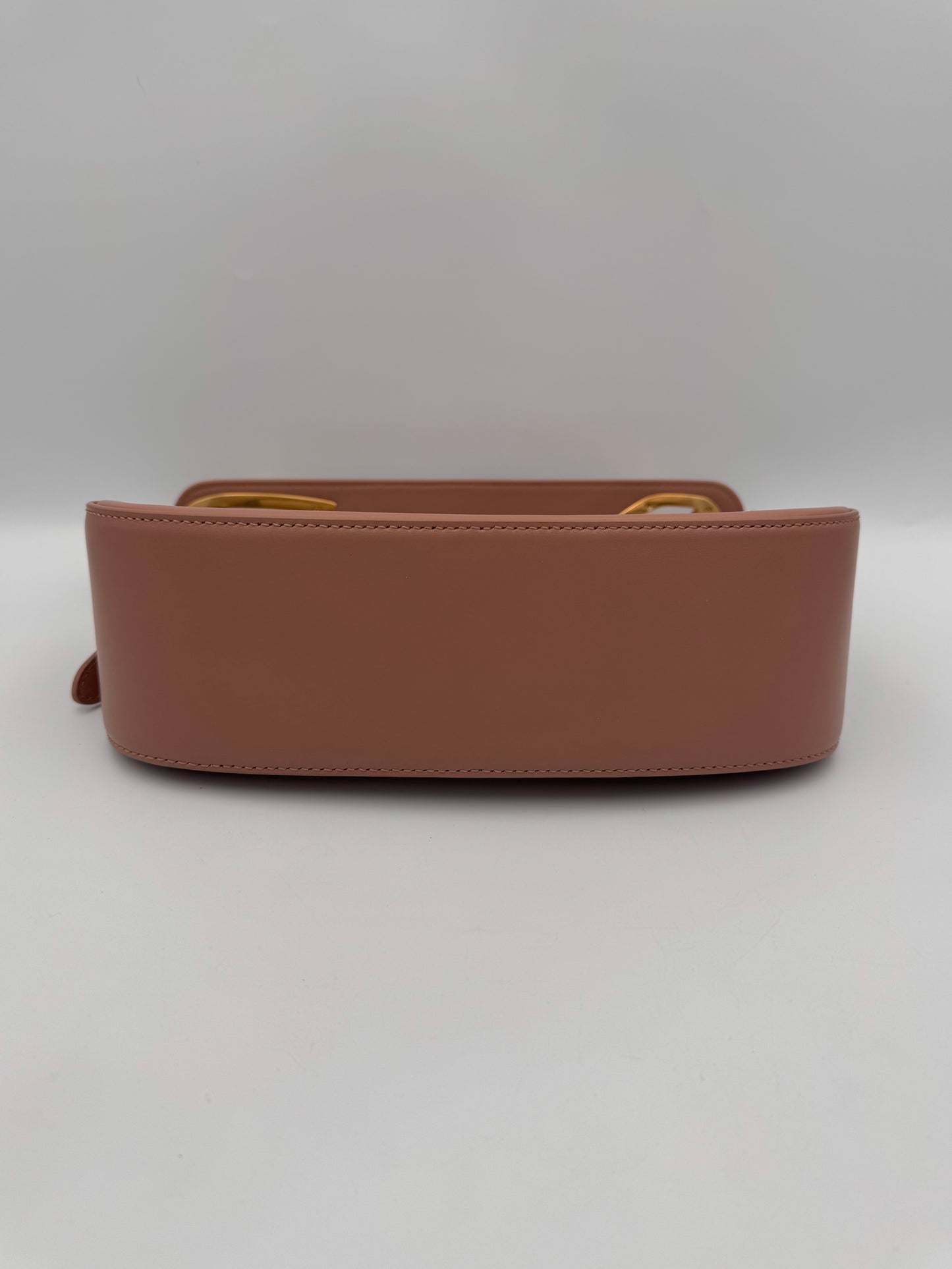 OFF-WHITE Clam Baguette Bag in Beige with Logo