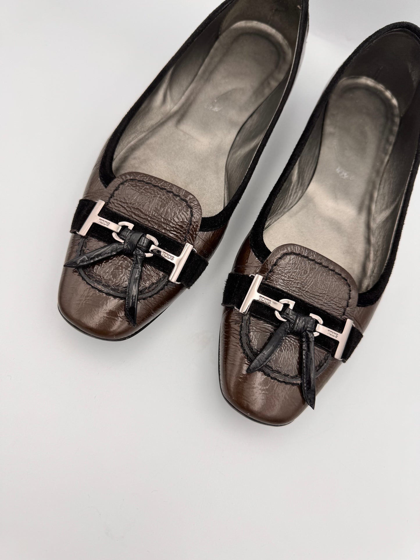 Tod’s Khaki Flats Size 36